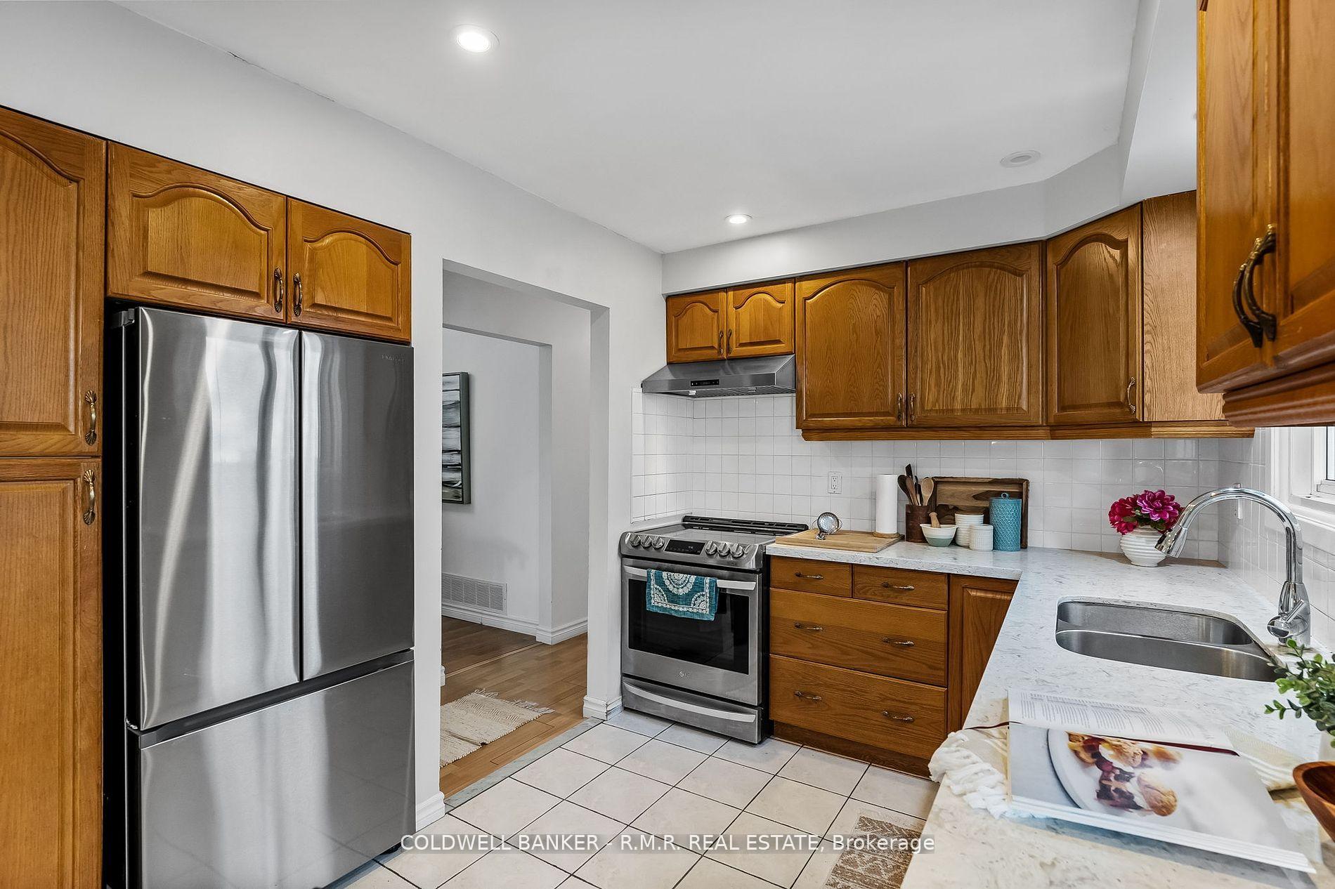 Photo 16 of 53 Guthrie Crescent, Whitby, Lynde Creek — HOMEH