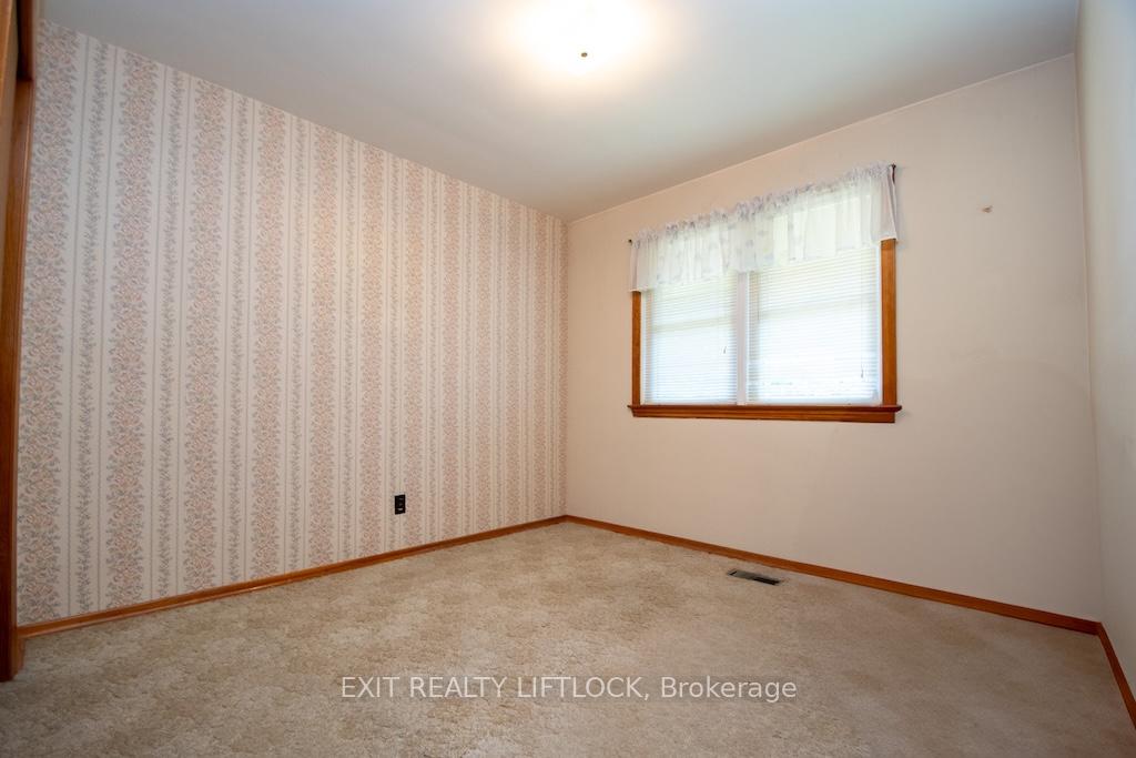 Photo 8 of 751 Chamberlain Street, Peterborough, Otonabee Ward 1 — HOMEH