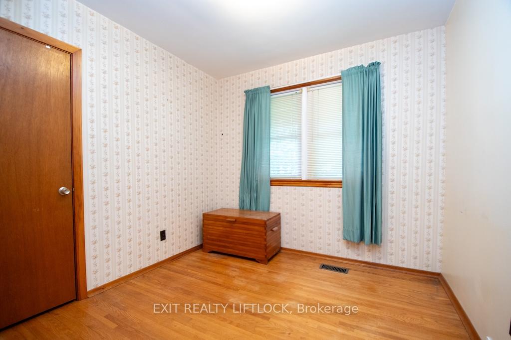 Photo 10 of 751 Chamberlain Street, Peterborough, Otonabee Ward 1 — HOMEH