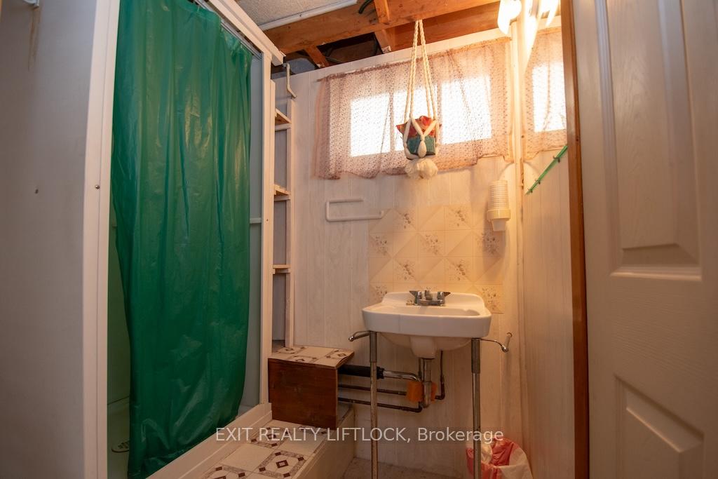 Photo 16 of 751 Chamberlain Street, Peterborough, Otonabee Ward 1 — HOMEH