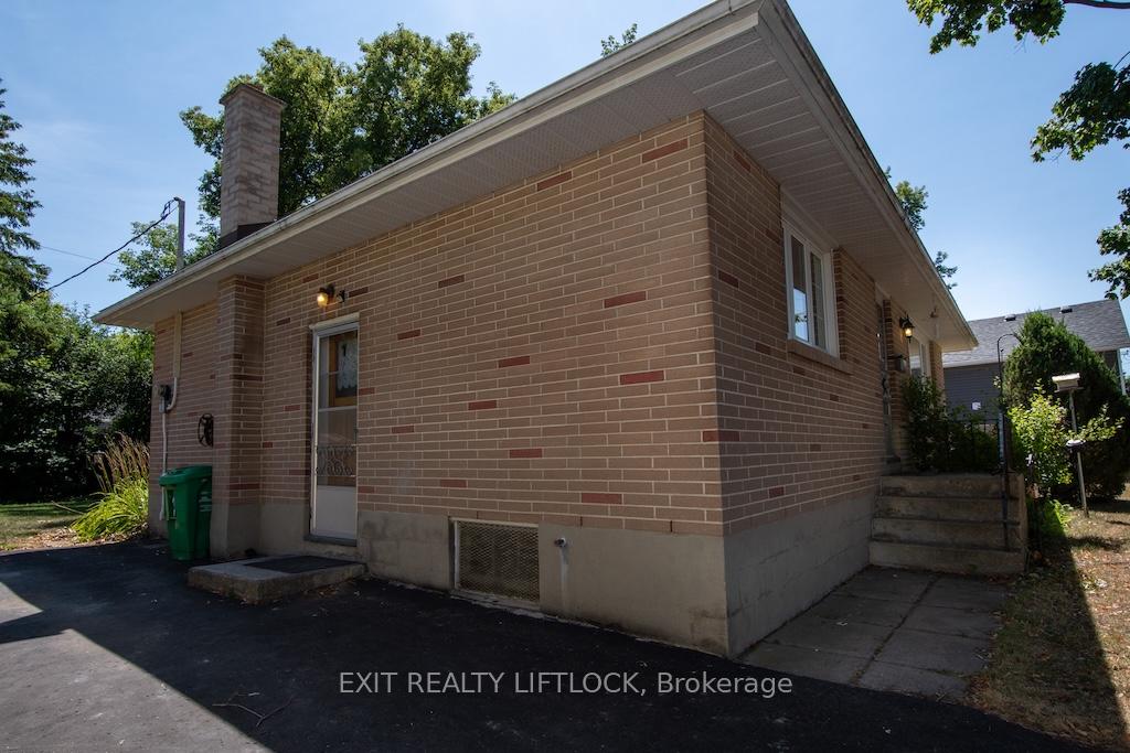 Photo 25 of 751 Chamberlain Street, Peterborough, Otonabee Ward 1 — HOMEH