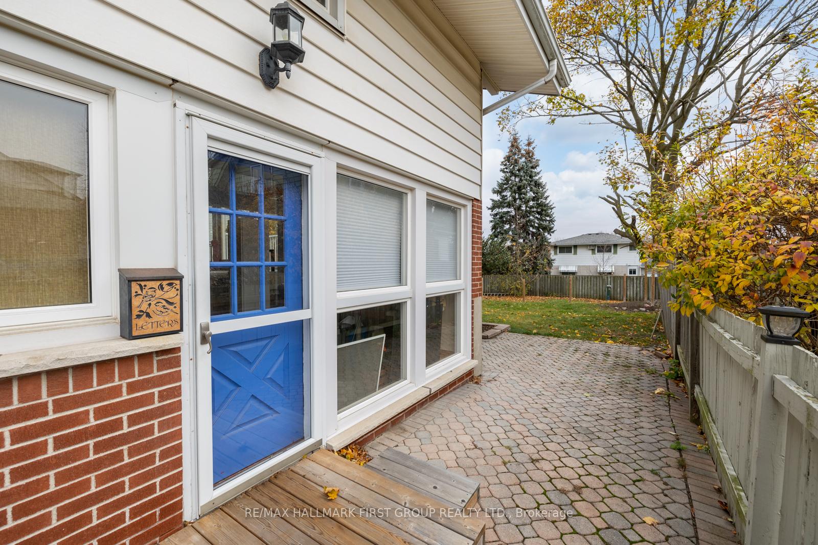 Photo 5 of 247 Gibbons Street, Oshawa, McLaughlin — HOMEH