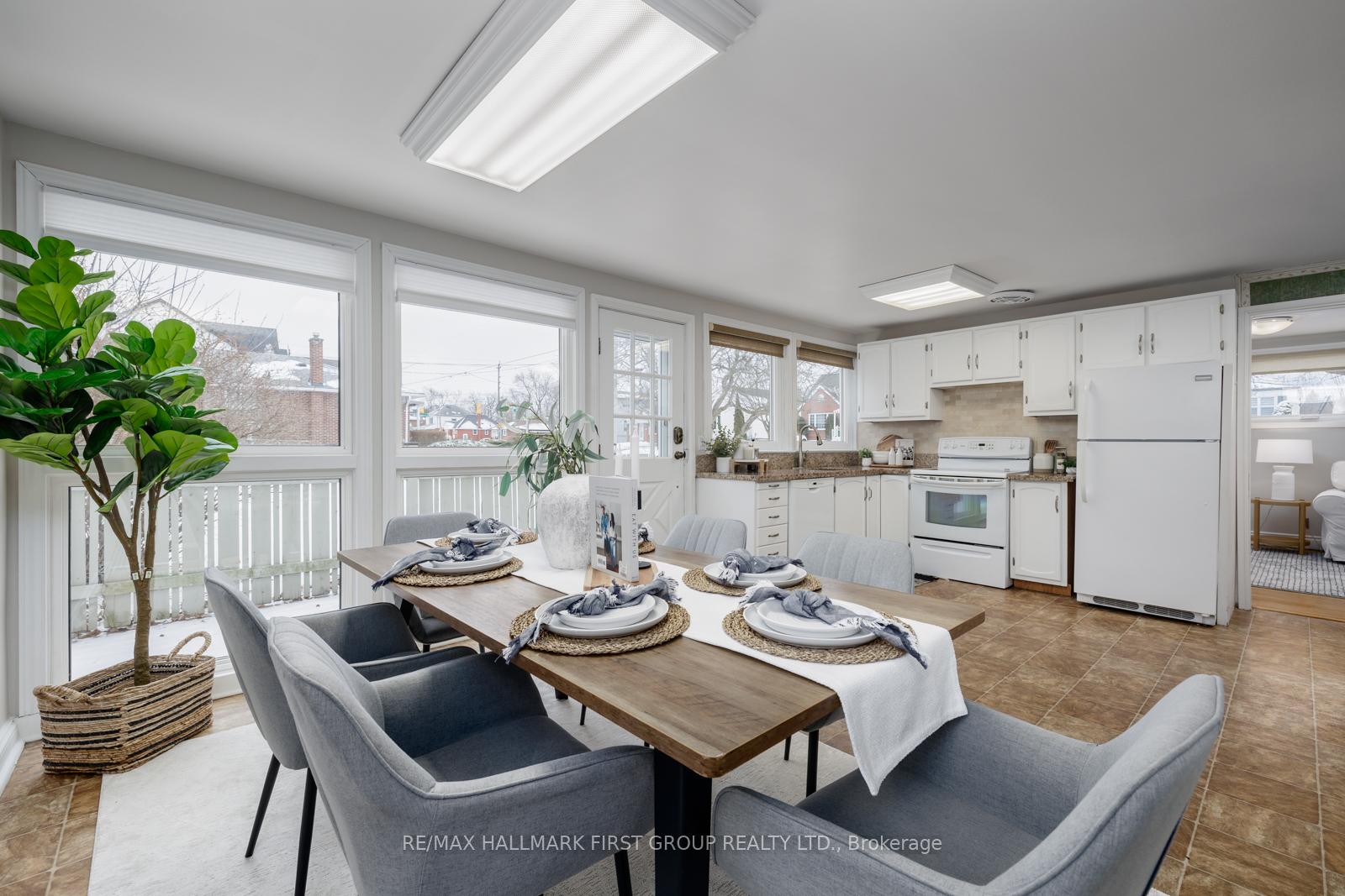 Photo 8 of 247 Gibbons Street, Oshawa, McLaughlin — HOMEH