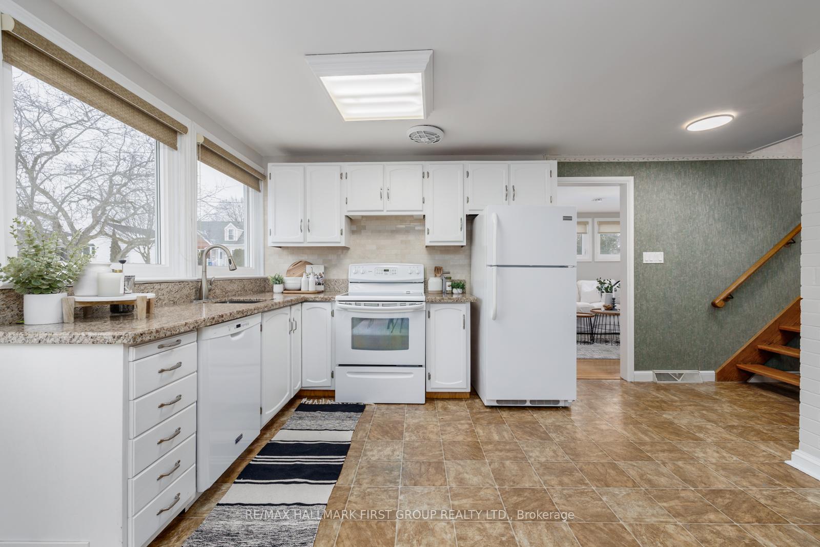 Photo 11 of 247 Gibbons Street, Oshawa, McLaughlin — HOMEH