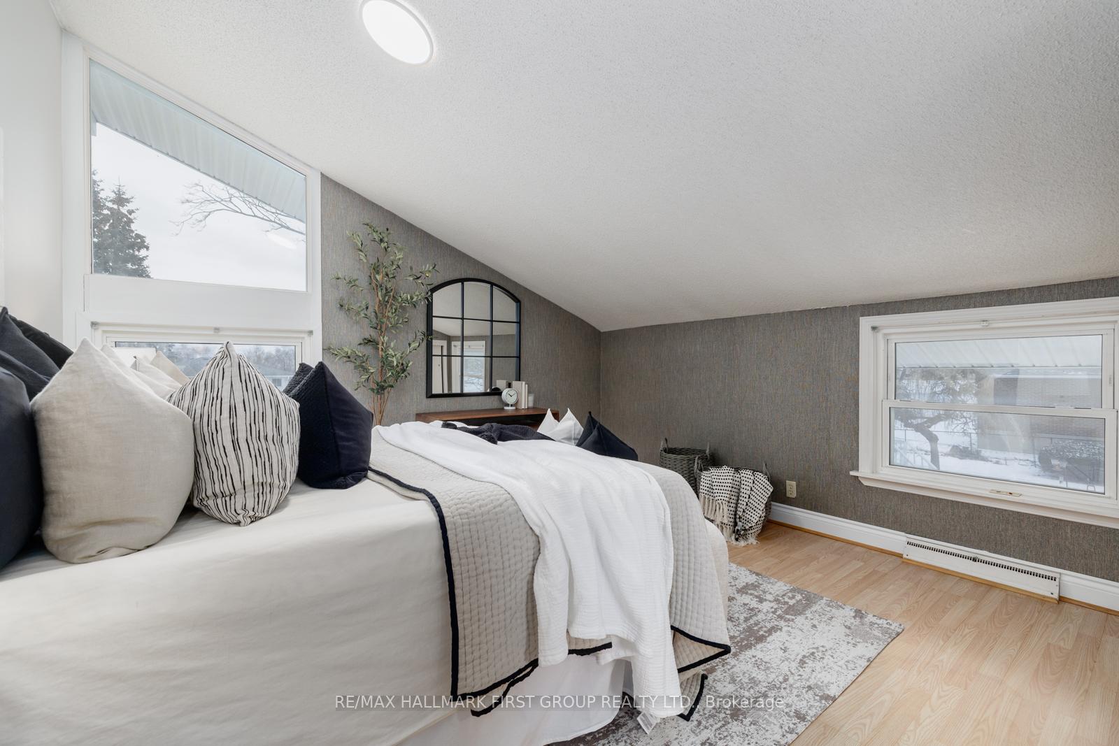 Photo 21 of 247 Gibbons Street, Oshawa, McLaughlin — HOMEH