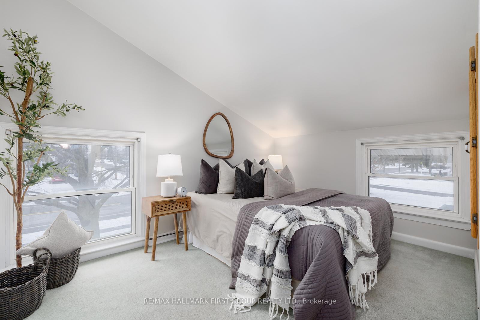 Photo 25 of 247 Gibbons Street, Oshawa, McLaughlin — HOMEH