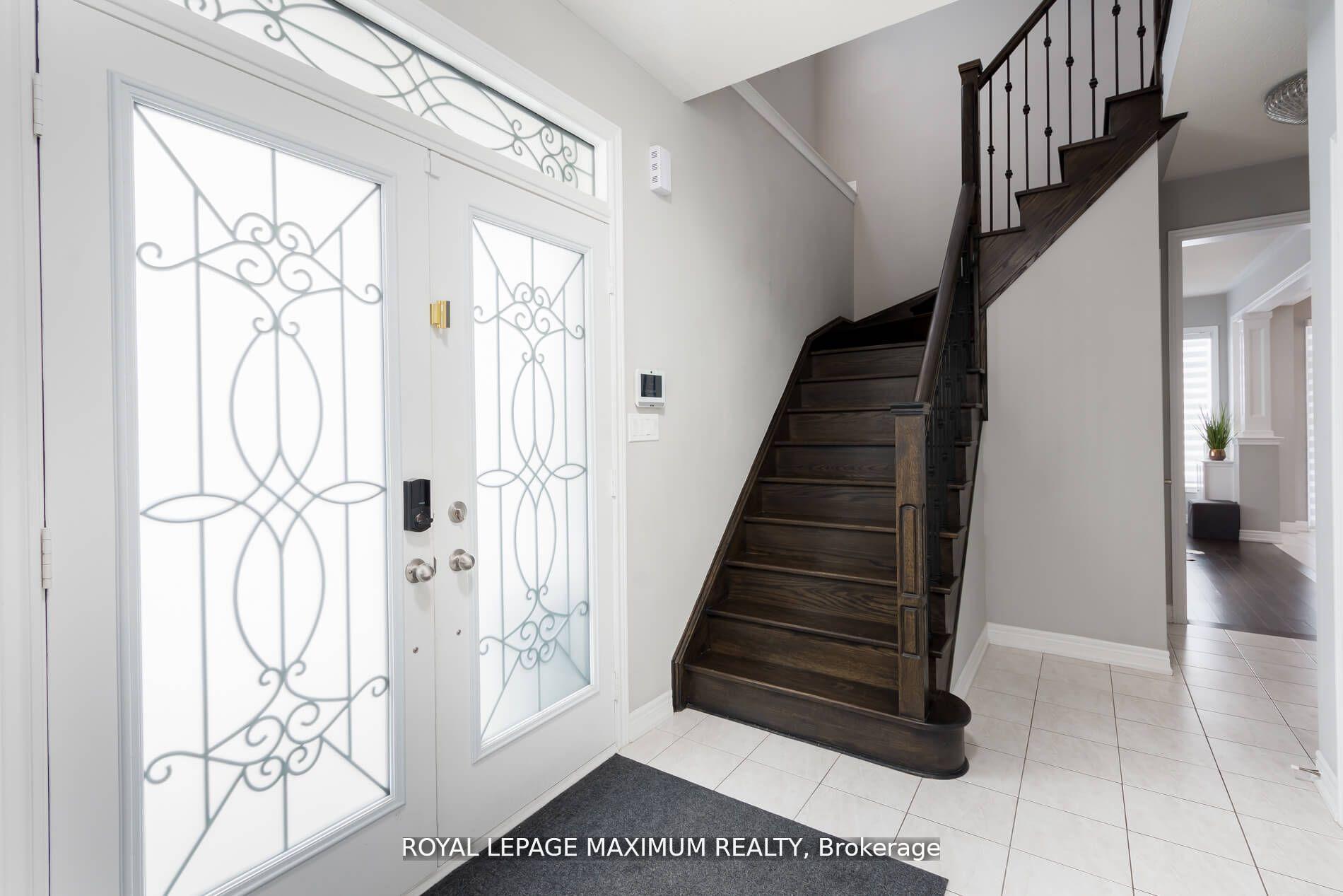 Photo 7 of 29 Red Tree Drive, Vaughan, Kleinburg — HOMEH