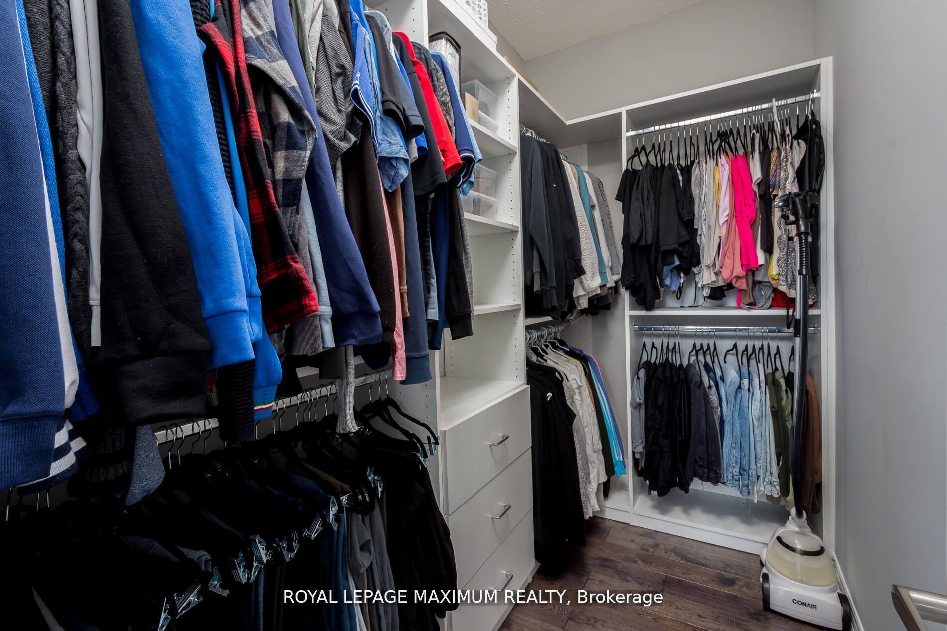 Photo 25 of 29 Red Tree Drive, Vaughan, Kleinburg — HOMEH