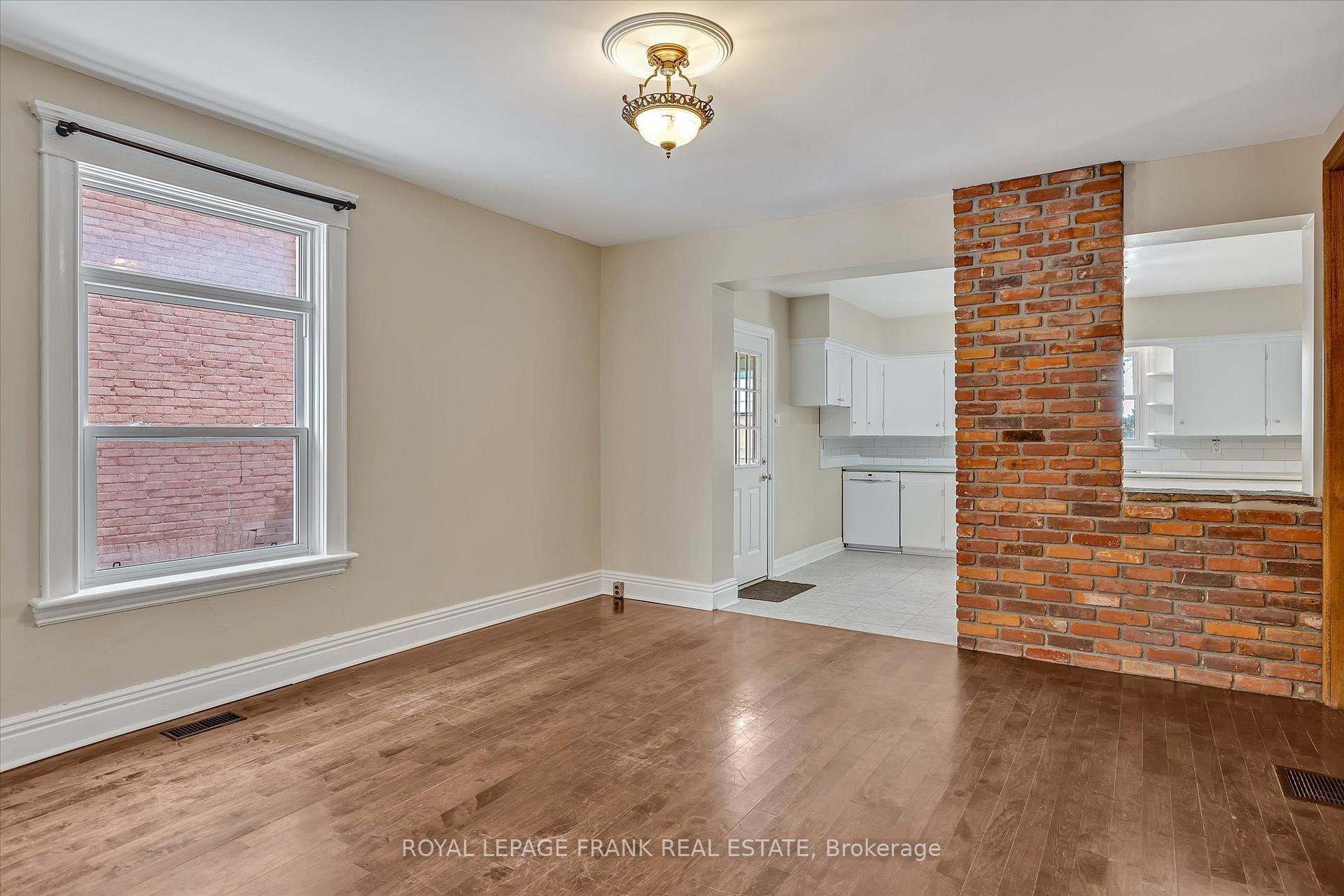 Photo 10 of 723 Bethune Street, Peterborough, Northcrest Ward 5 — HOMEH