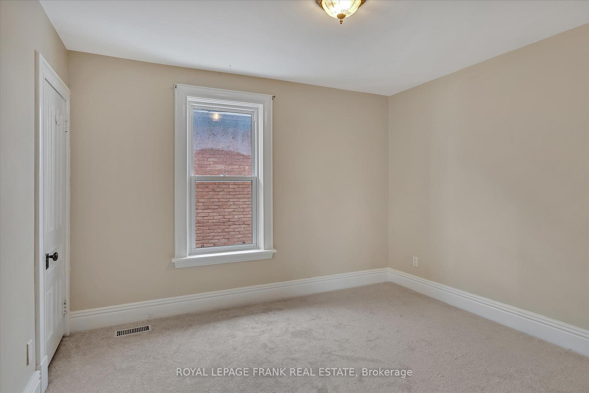 Photo 22 of 723 Bethune Street, Peterborough, Northcrest Ward 5 — HOMEH