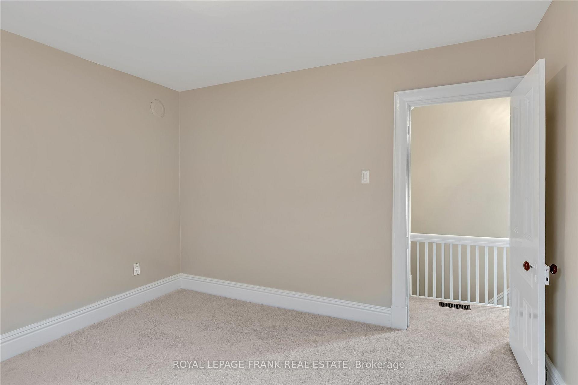 Photo 23 of 723 Bethune Street, Peterborough, Northcrest Ward 5 — HOMEH
