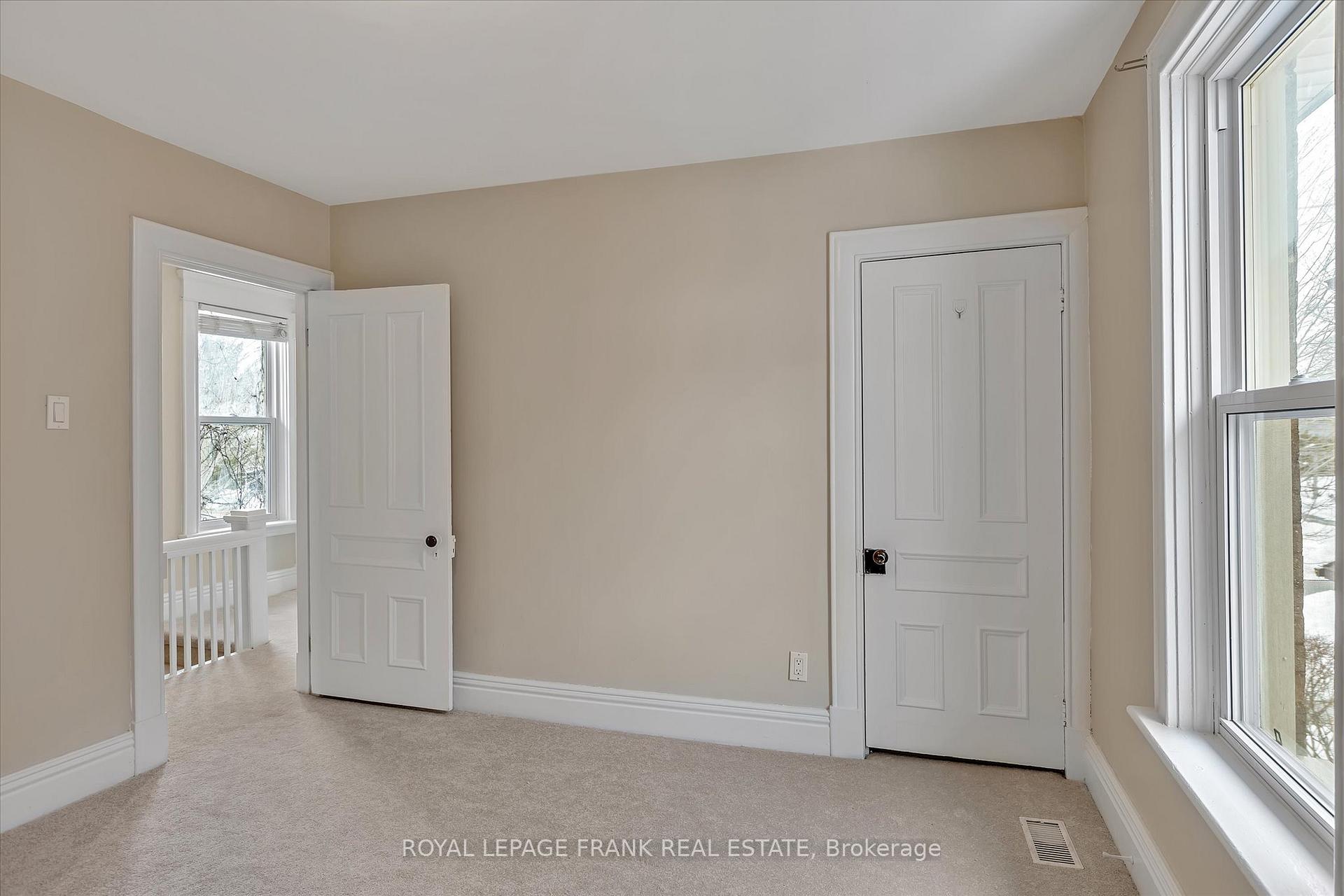 Photo 24 of 723 Bethune Street, Peterborough, Northcrest Ward 5 — HOMEH