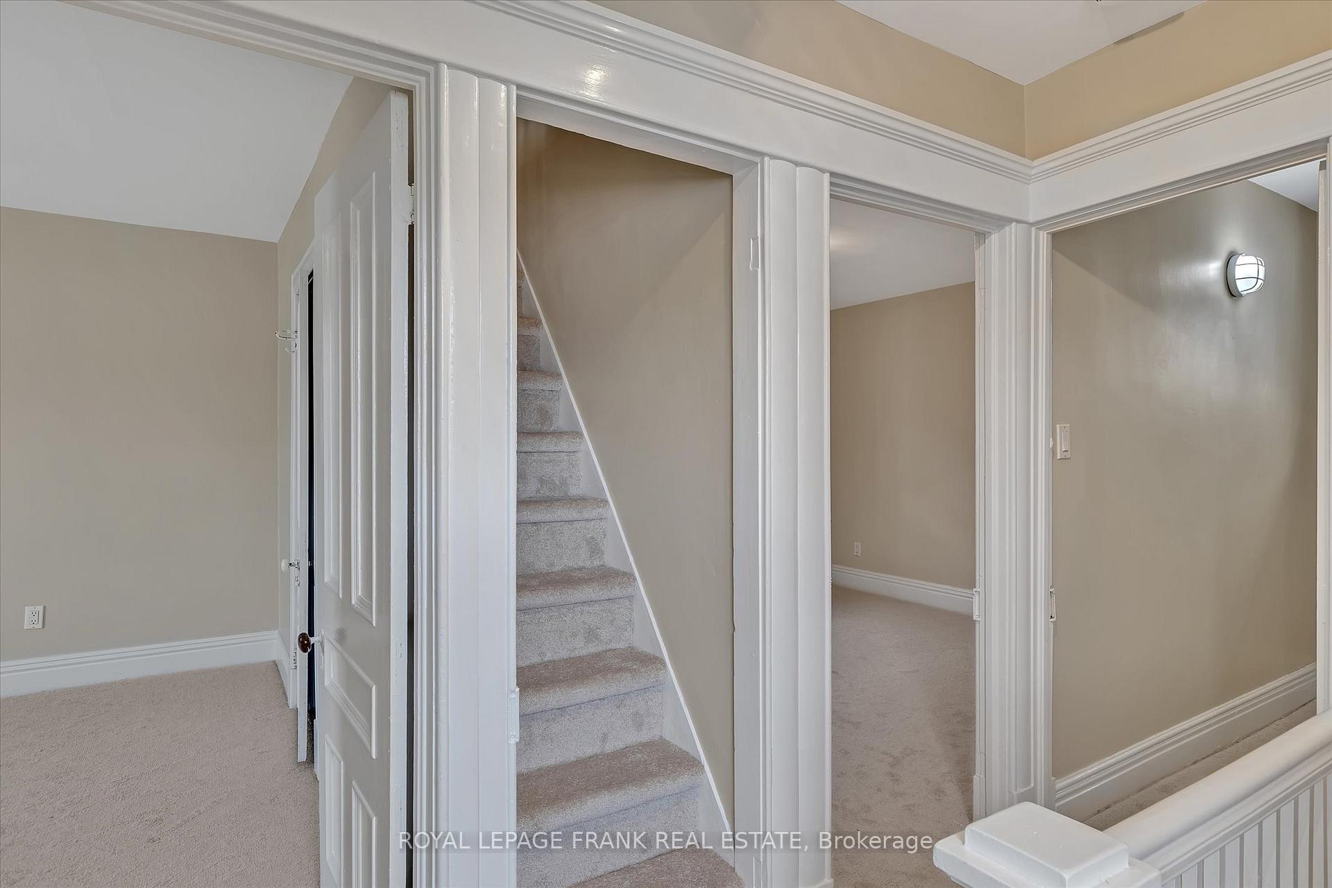 Photo 29 of 723 Bethune Street, Peterborough, Northcrest Ward 5 — HOMEH