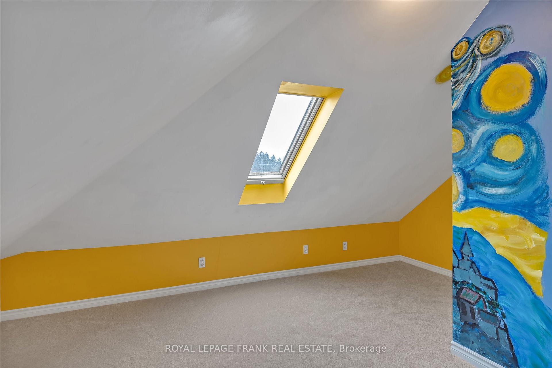Photo 33 of 723 Bethune Street, Peterborough, Northcrest Ward 5 — HOMEH