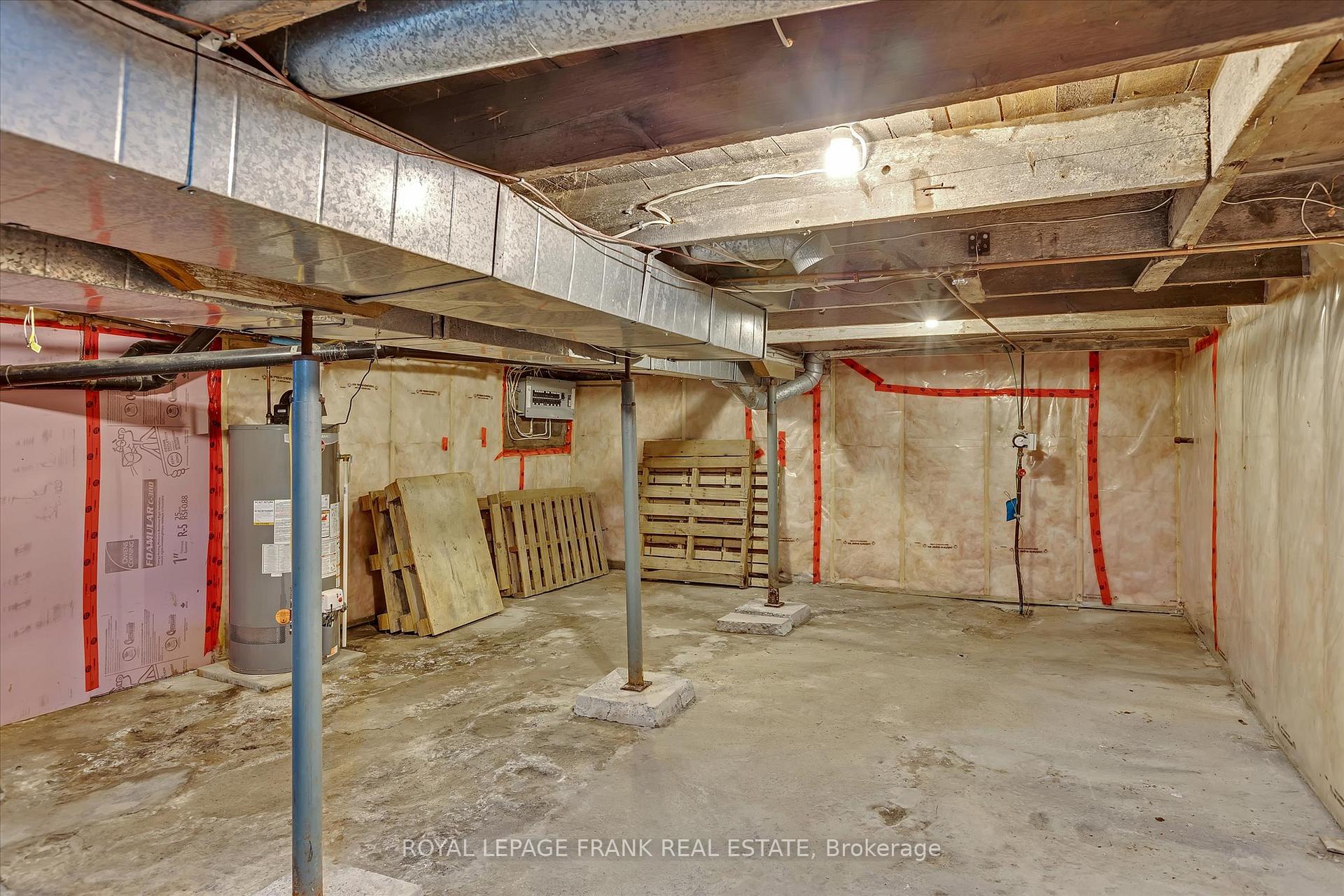 Photo 34 of 723 Bethune Street, Peterborough, Northcrest Ward 5 — HOMEH