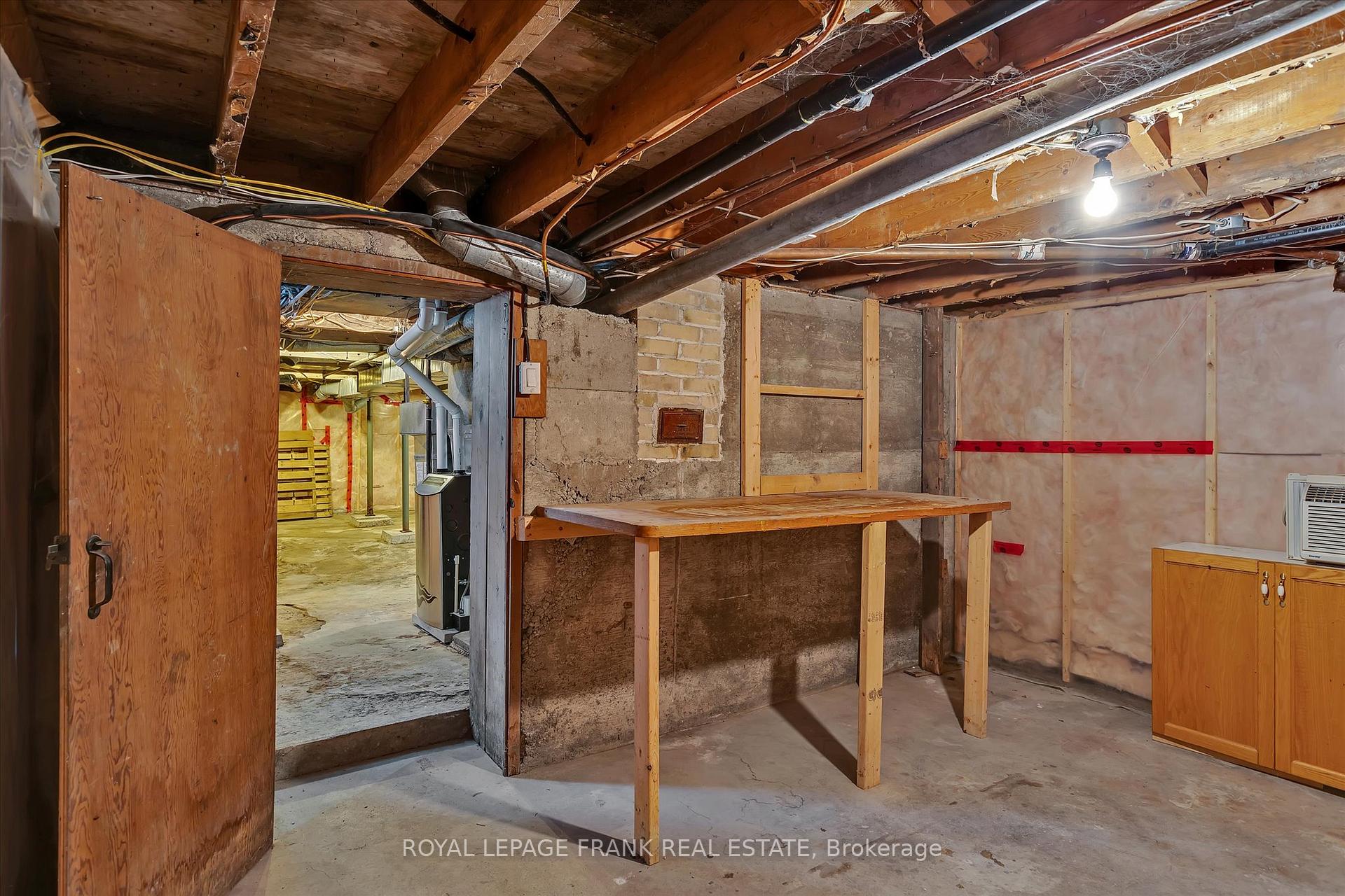 Photo 35 of 723 Bethune Street, Peterborough, Northcrest Ward 5 — HOMEH