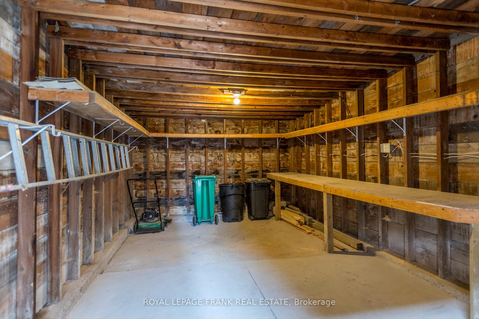 Photo 37 of 723 Bethune Street, Peterborough, Northcrest Ward 5 — HOMEH