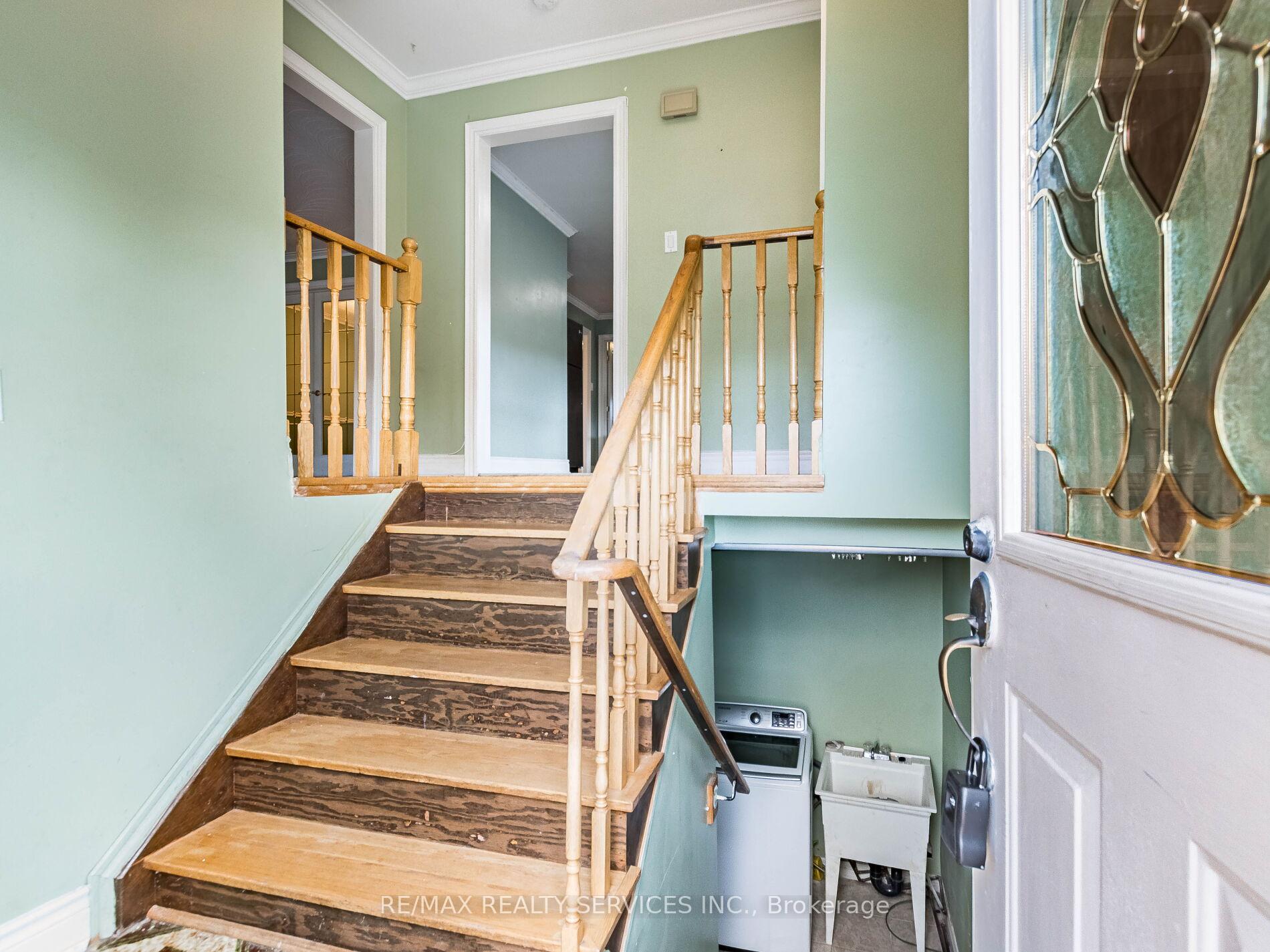 Photo 5 of 17 Fallway Road, Brampton, Madoc — HOMEH
