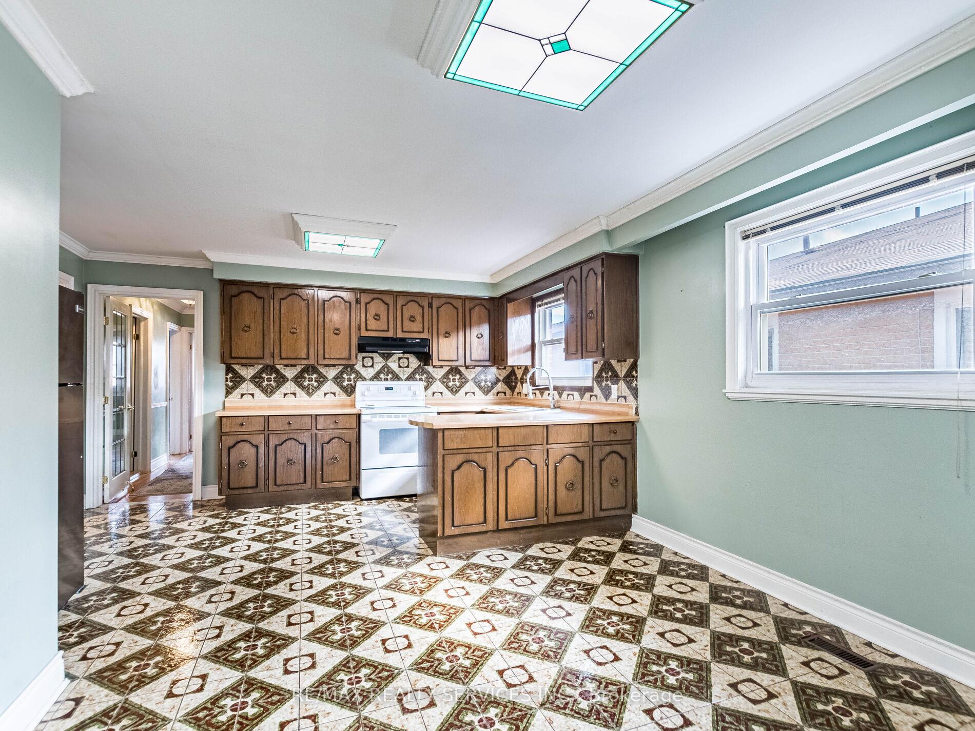 Photo 19 of 17 Fallway Road, Brampton, Madoc — HOMEH
