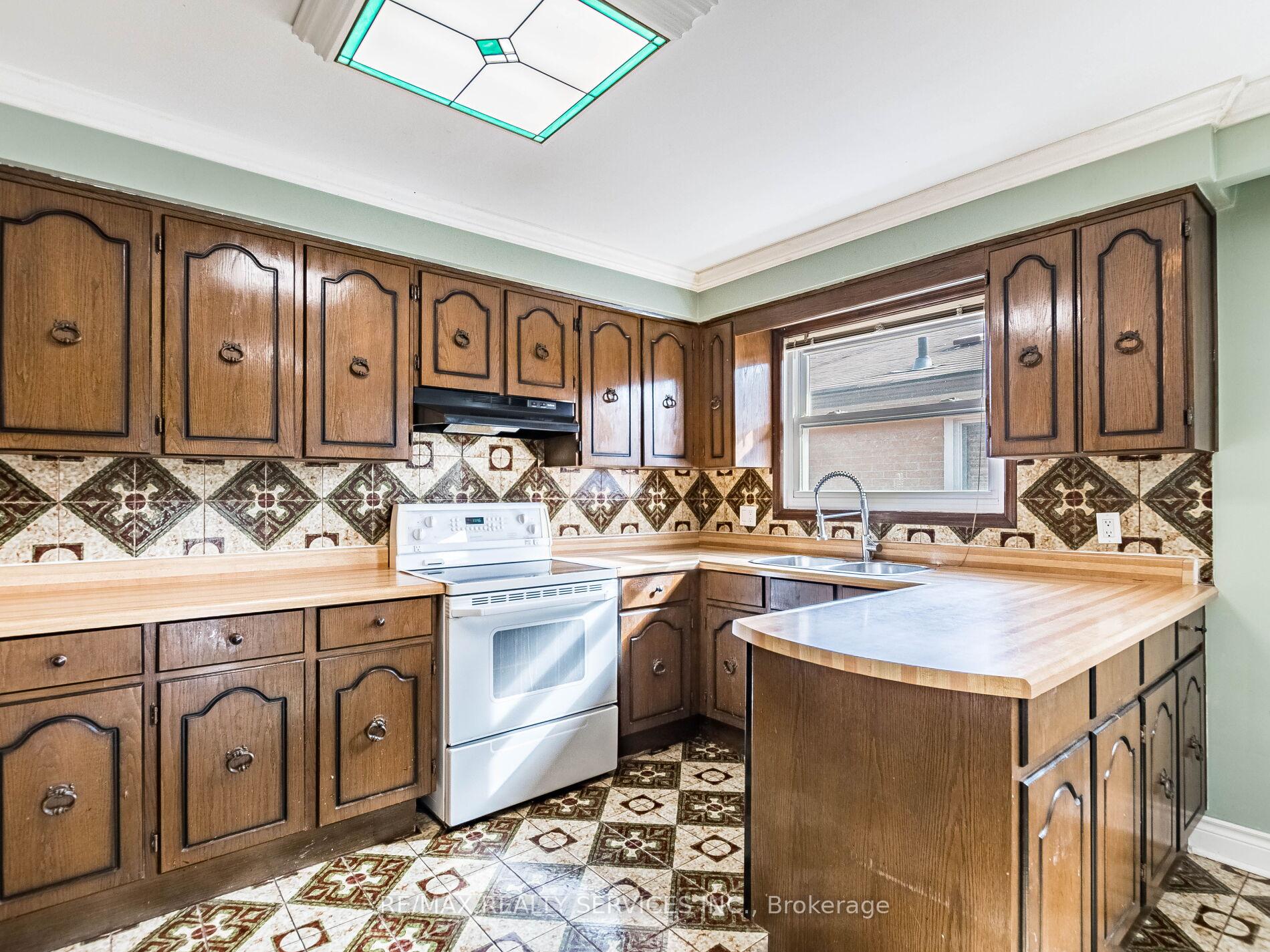 Photo 39 of 17 Fallway Road, Brampton, Madoc — HOMEH