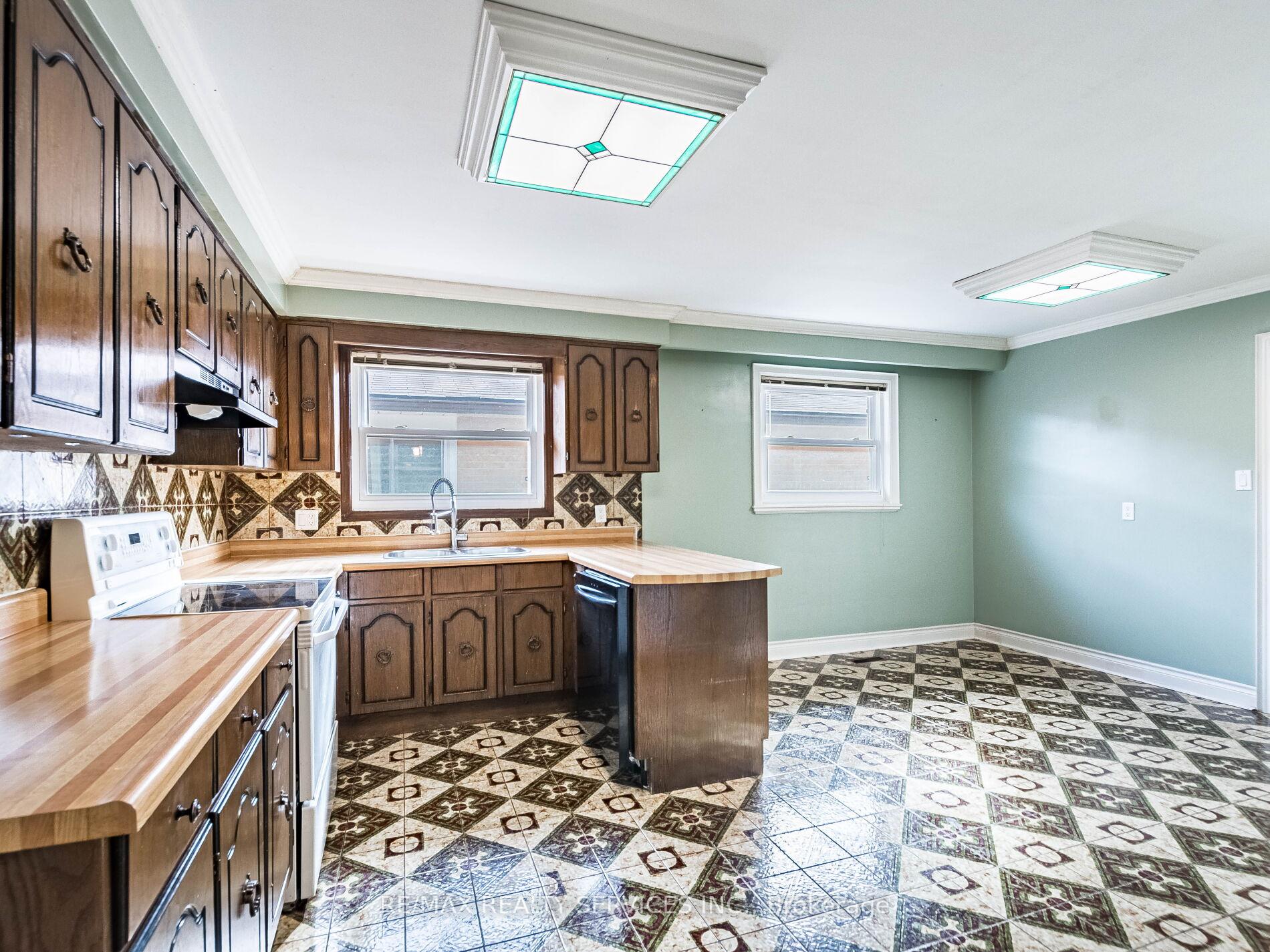 Photo 14 of 17 Fallway Road, Brampton, Madoc — HOMEH