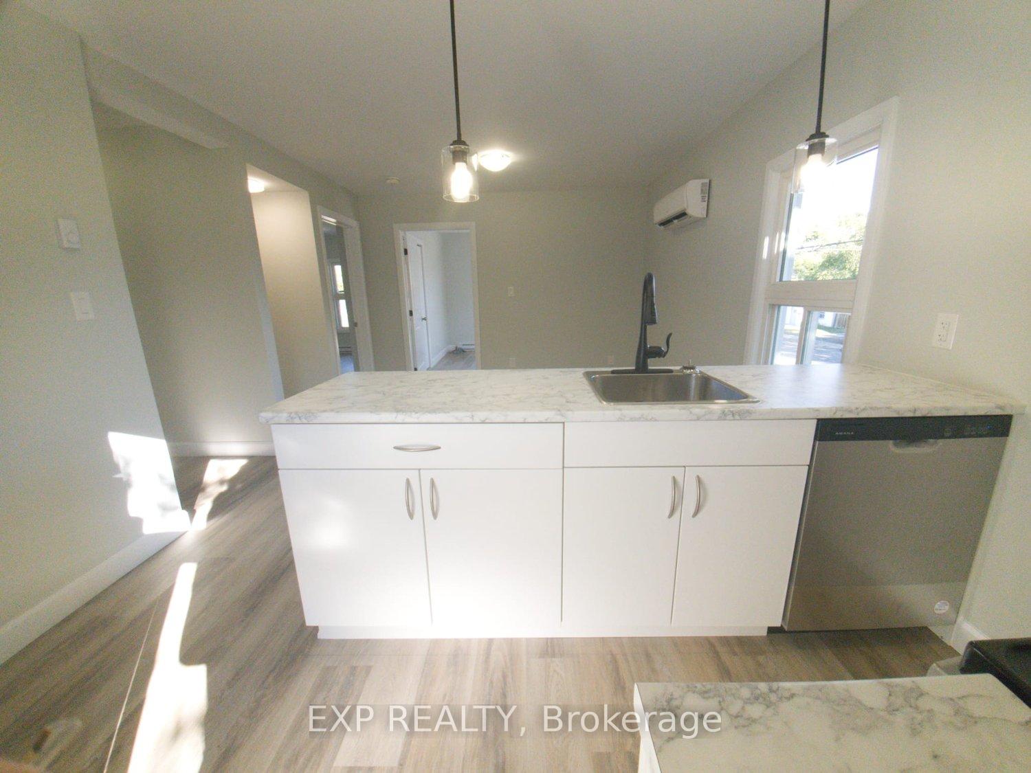Photo 3 of Unit Unit B, 63 Emily Street, Belleville, Belleville Ward — HOMEH