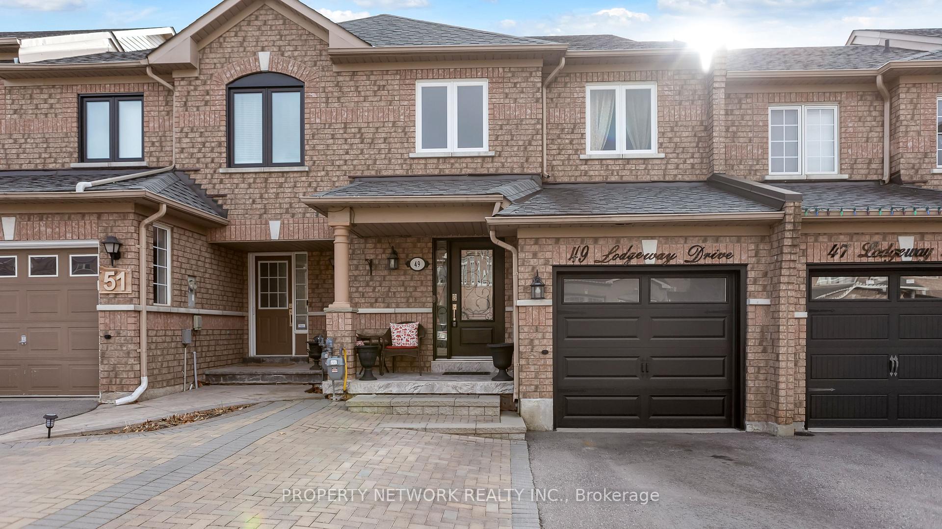 Photo 1 of 49 Lodgeway Drive, Vaughan, Rural Vaughan — HOMEH