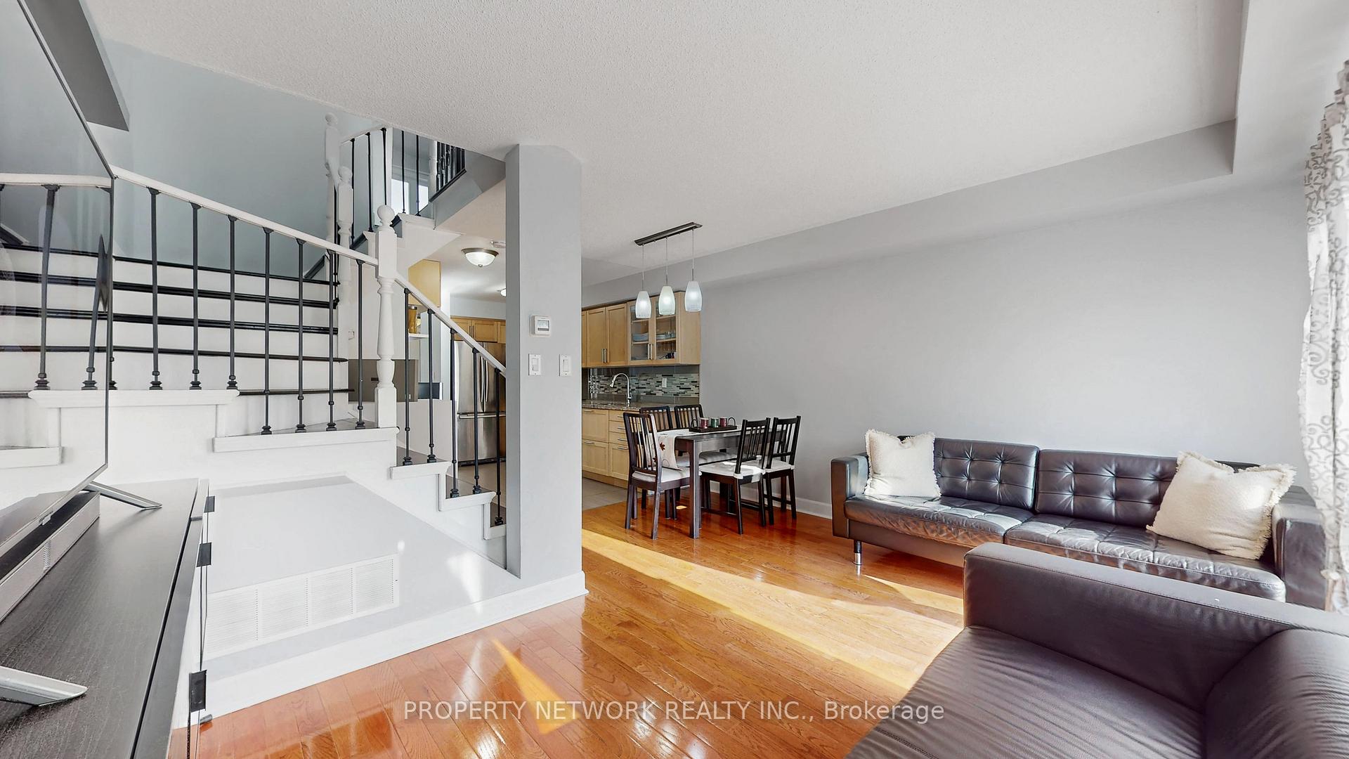 Photo 12 of 49 Lodgeway Drive, Vaughan, Rural Vaughan — HOMEH