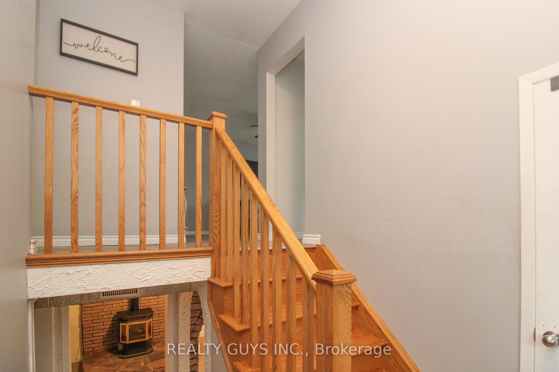 Photo 12 of 376 Southpark Drive, Peterborough, Ashburnham Ward 4 — HOMEH