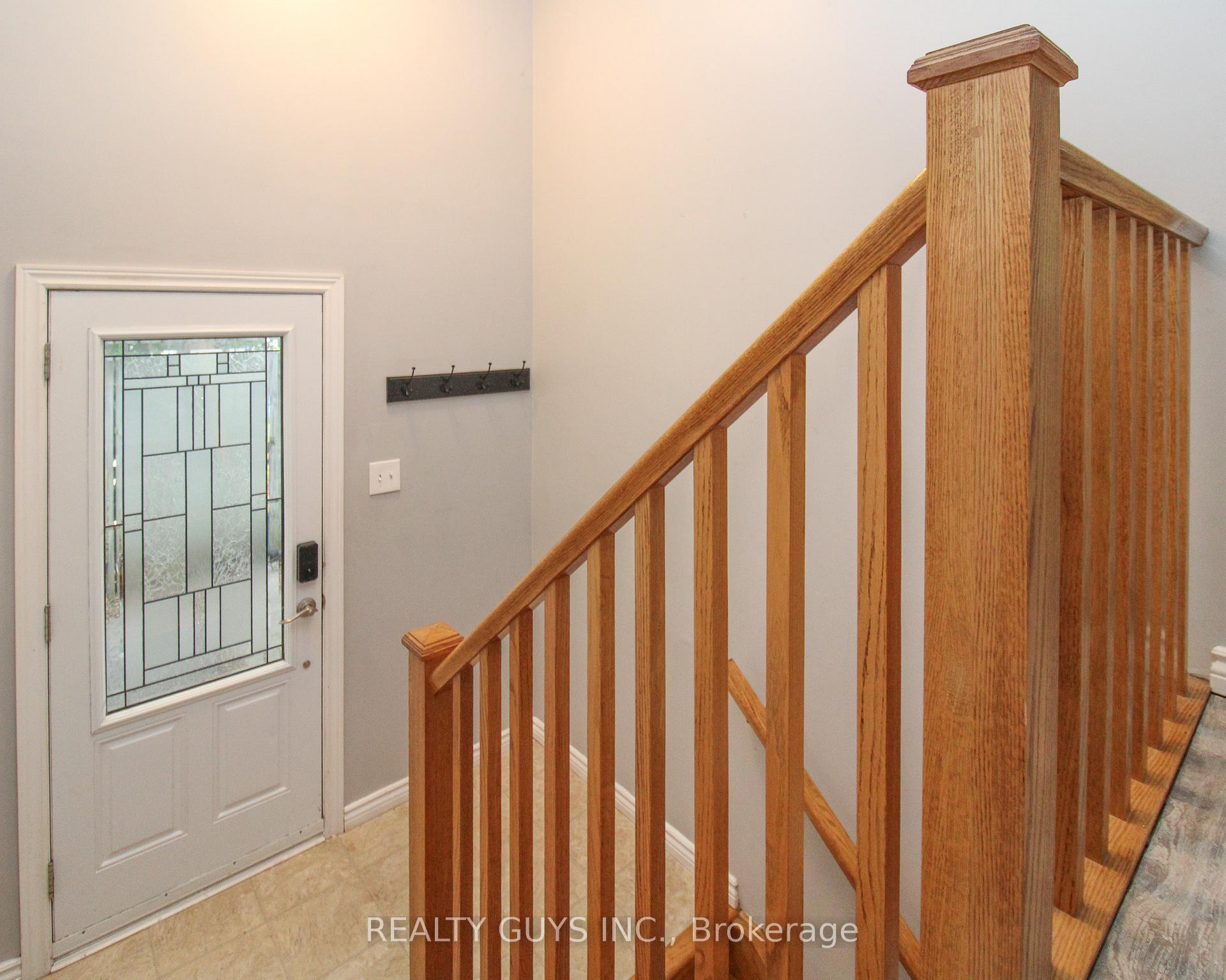 Photo 13 of 376 Southpark Drive, Peterborough, Ashburnham Ward 4 — HOMEH