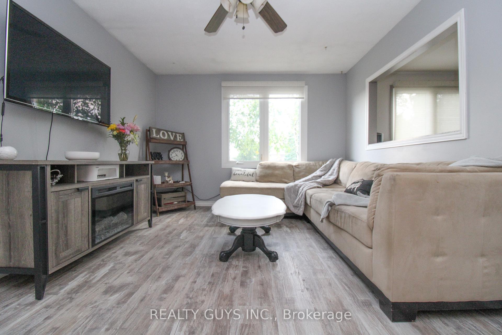 Photo 21 of 376 Southpark Drive, Peterborough, Ashburnham Ward 4 — HOMEH