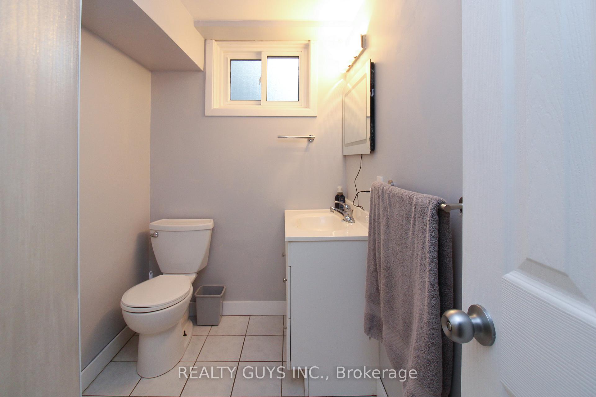 Photo 36 of 376 Southpark Drive, Peterborough, Ashburnham Ward 4 — HOMEH