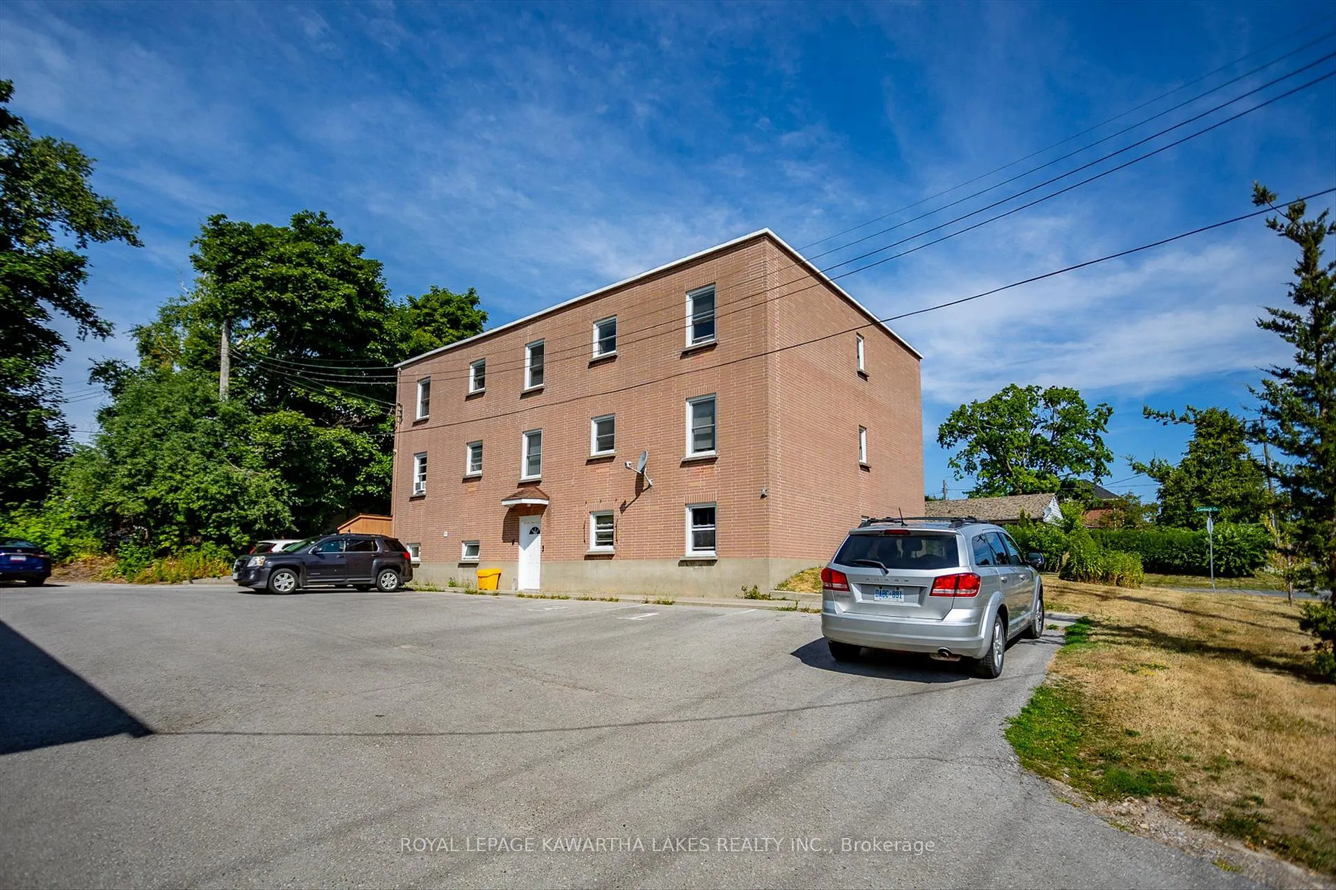 Photo 7 of 455 Cordach Crescent, Peterborough, Town Ward 3 — HOMEH