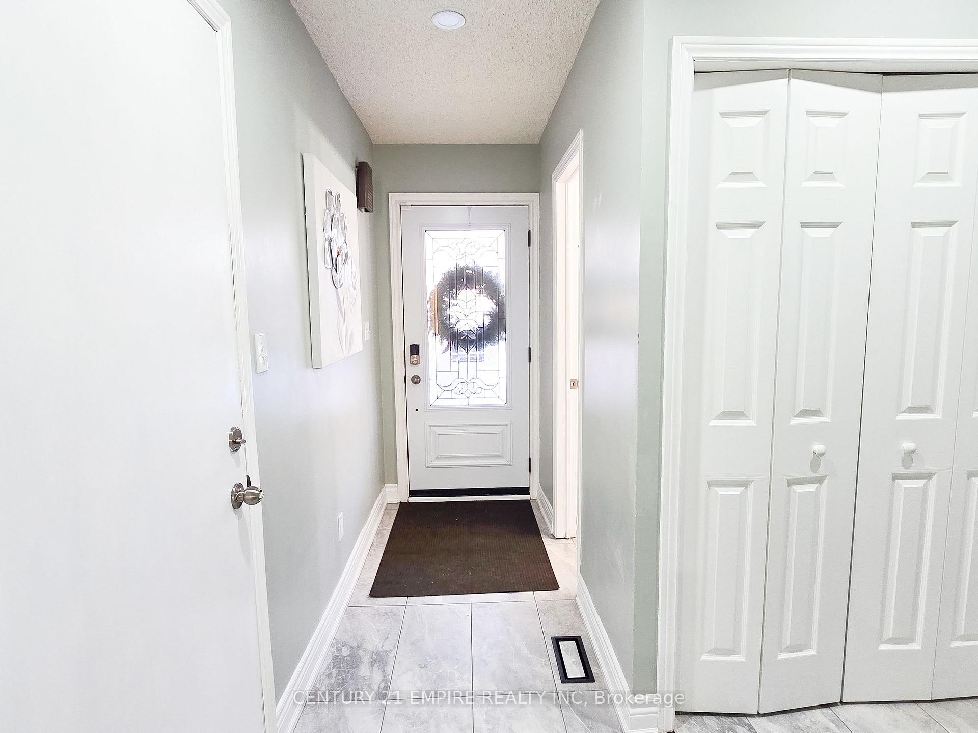 Photo 2 of 154 Adele Crescent, Oshawa, McLaughlin — HOMEH