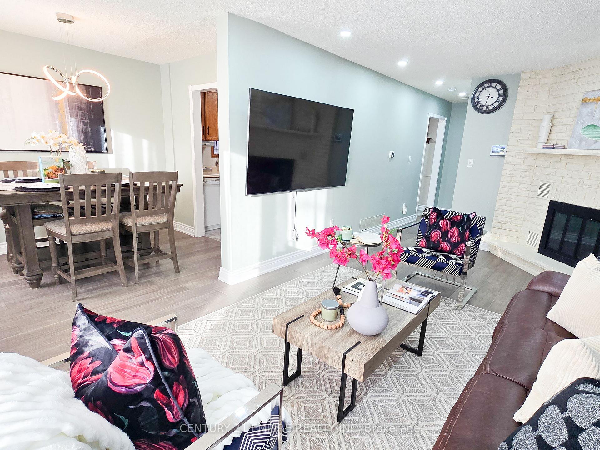 Photo 6 of 154 Adele Crescent, Oshawa, McLaughlin — HOMEH