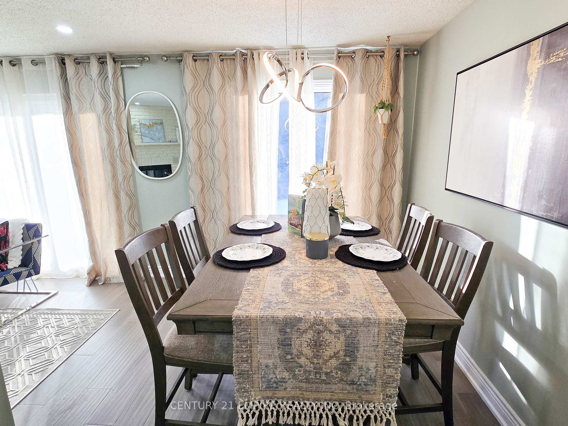 Photo 9 of 154 Adele Crescent, Oshawa, McLaughlin — HOMEH