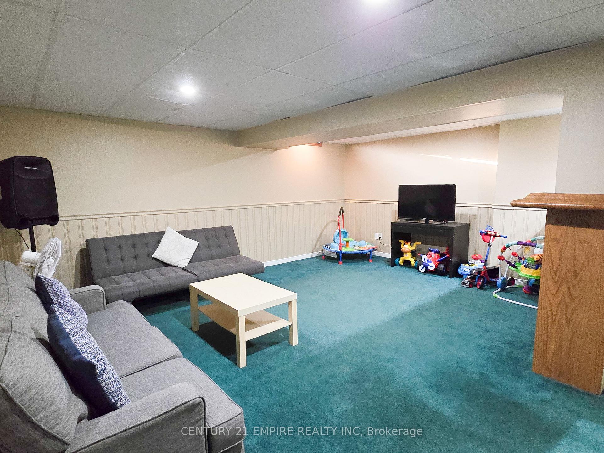 Photo 21 of 154 Adele Crescent, Oshawa, McLaughlin — HOMEH