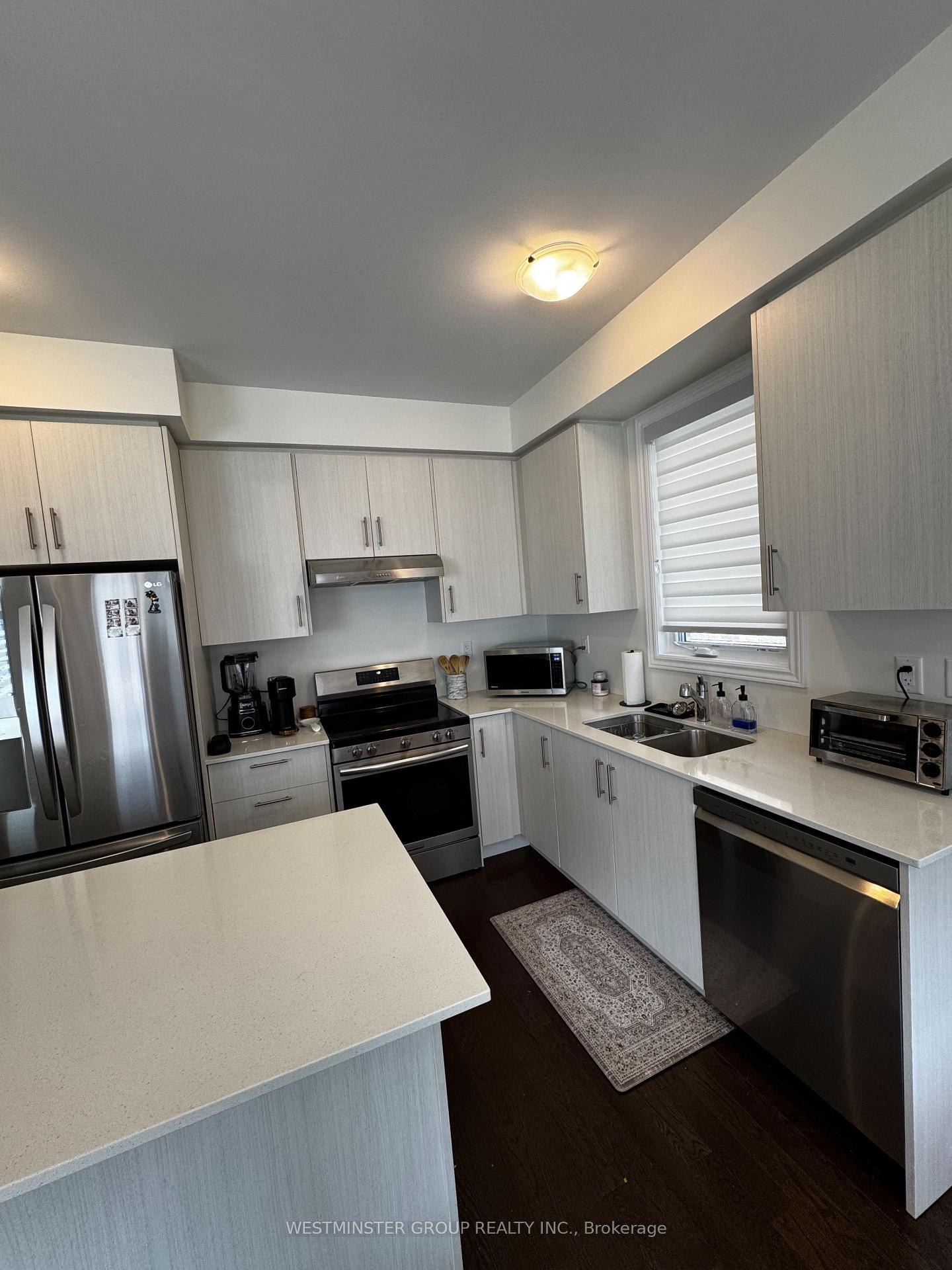 Photo 5 of 18 Gemini Drive, Barrie, Rural Barrie Southeast — HOMEH