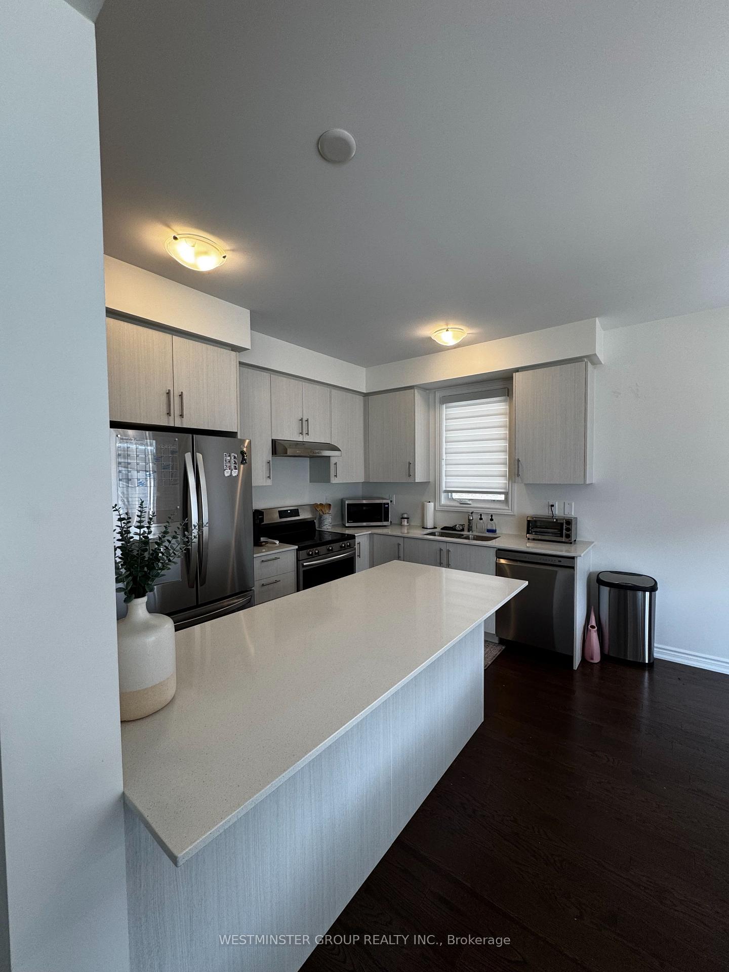 Photo 7 of 18 Gemini Drive, Barrie, Rural Barrie Southeast — HOMEH