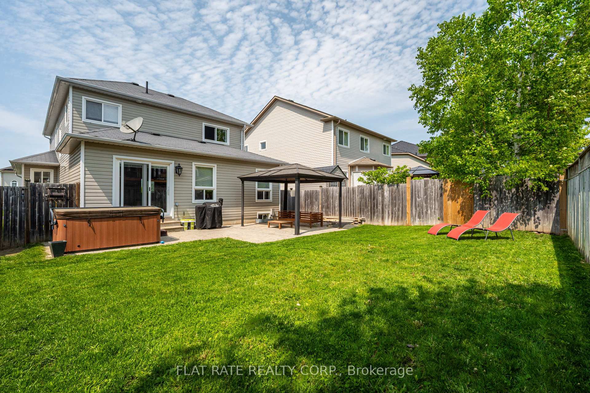 Photo 28 of 696 Tully Crescent, Peterborough, Monaghan Ward 2 — HOMEH