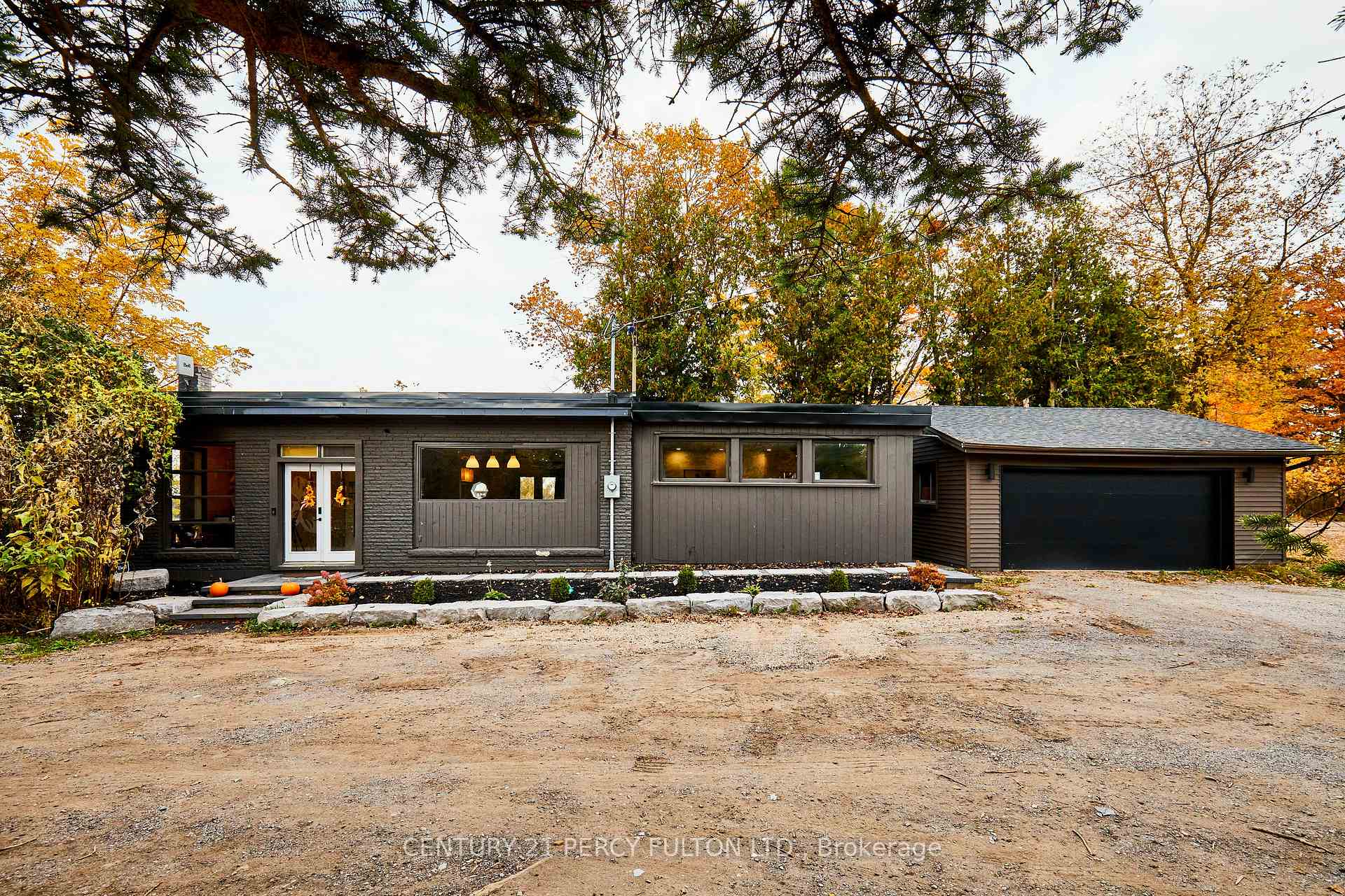 Front of 9920 Baldwin Street N