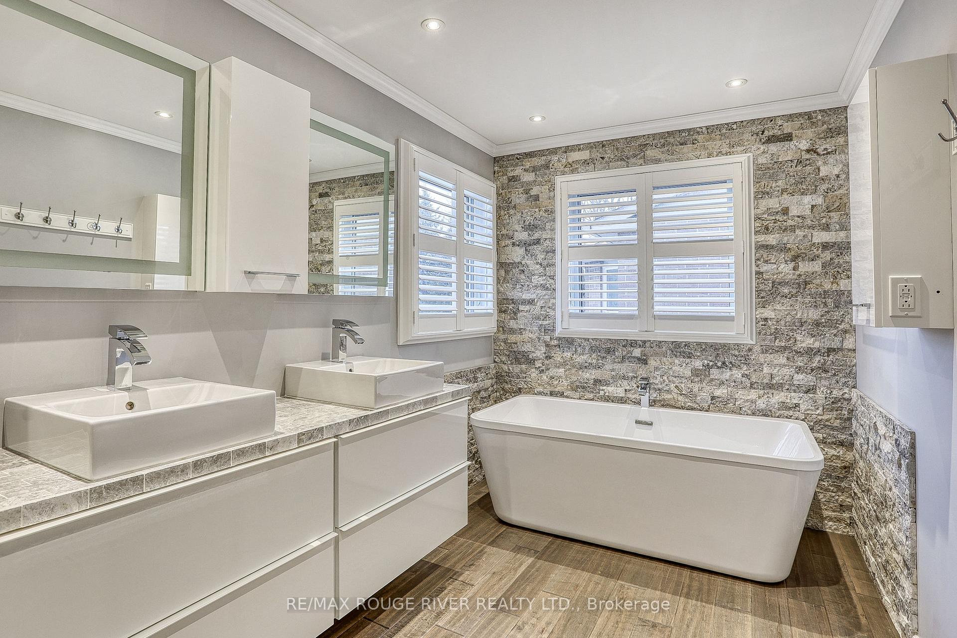 Photo 19 of 537 Whistler Drive, Oshawa, Northglen — HOMEH