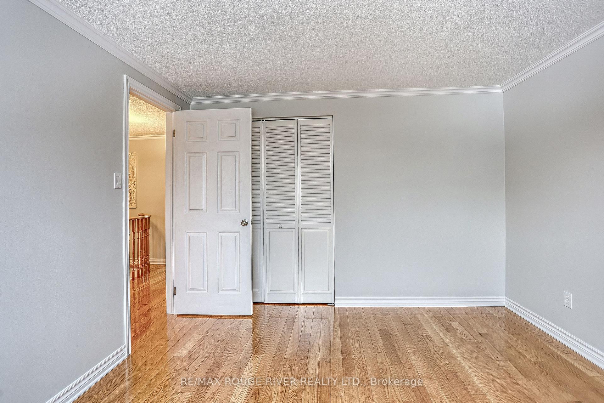 Photo 22 of 537 Whistler Drive, Oshawa, Northglen — HOMEH