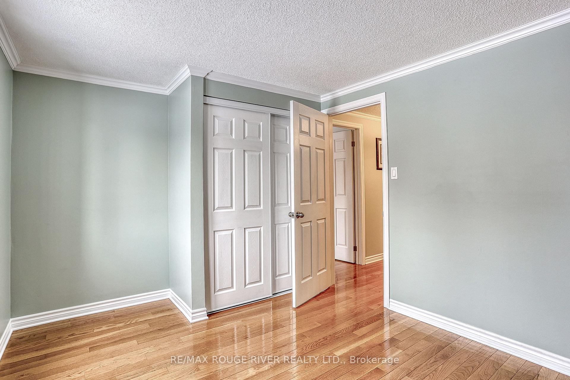 Photo 26 of 537 Whistler Drive, Oshawa, Northglen — HOMEH