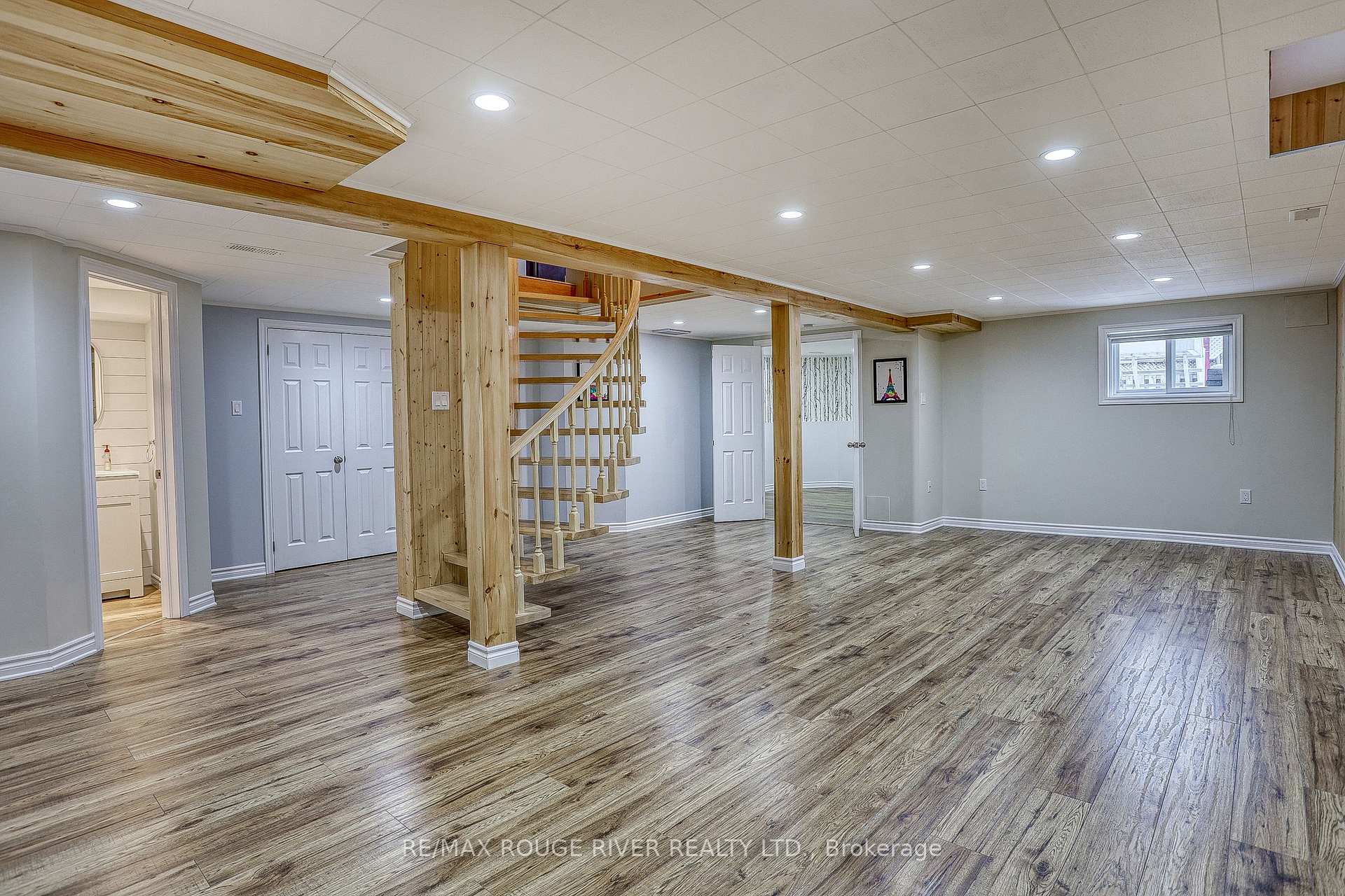 Photo 30 of 537 Whistler Drive, Oshawa, Northglen — HOMEH