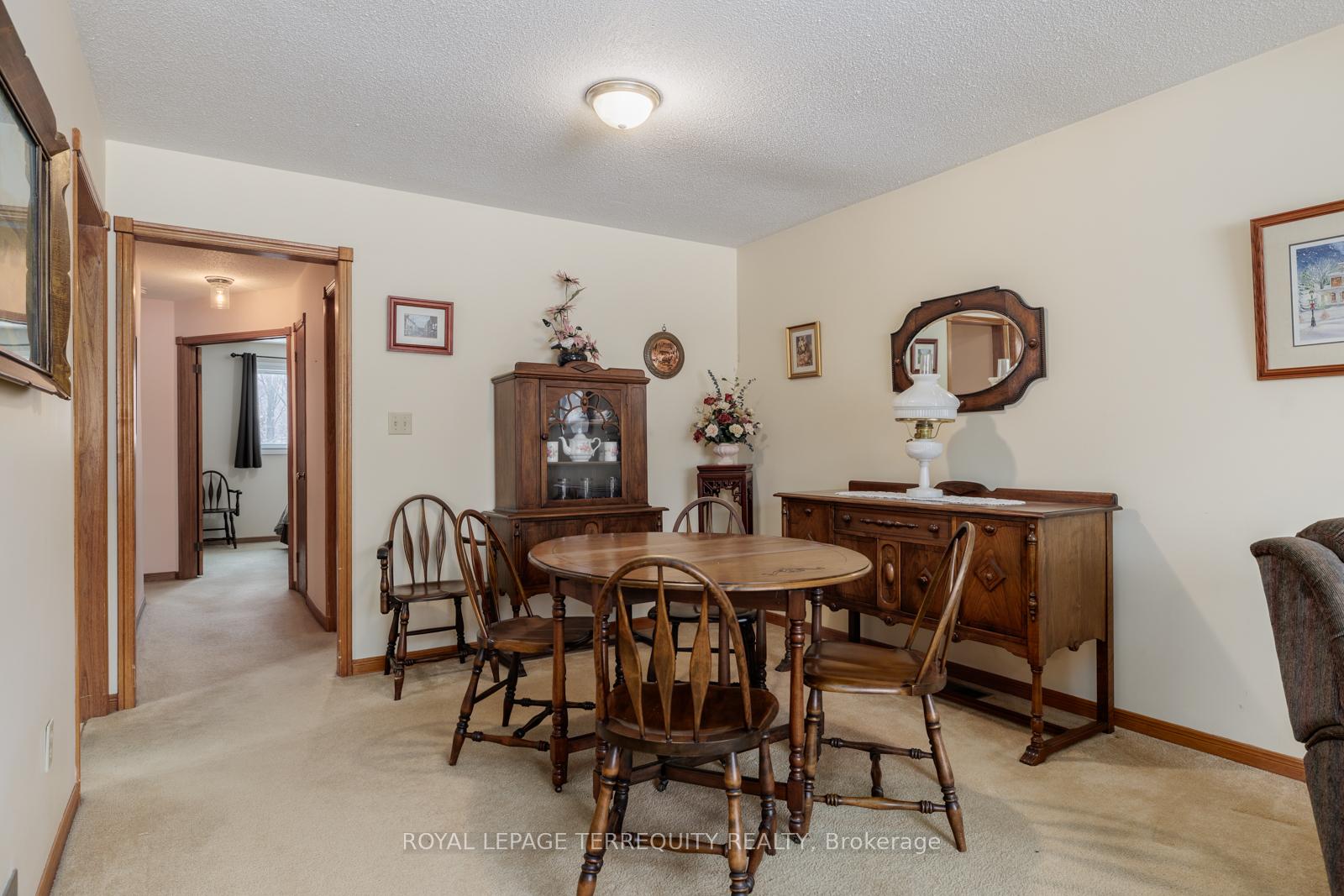 Photo 8 of 193 Overbank Drive, Oshawa, McLaughlin — HOMEH