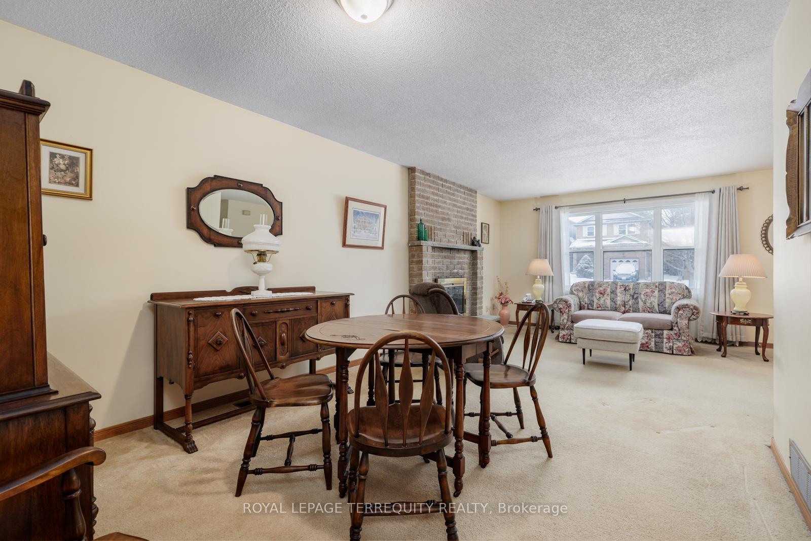 Photo 9 of 193 Overbank Drive, Oshawa, McLaughlin — HOMEH