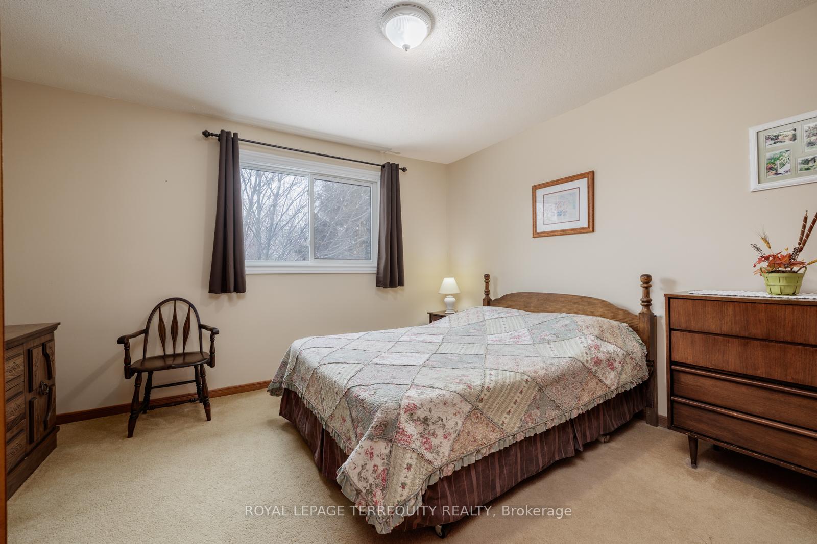 Photo 14 of 193 Overbank Drive, Oshawa, McLaughlin — HOMEH