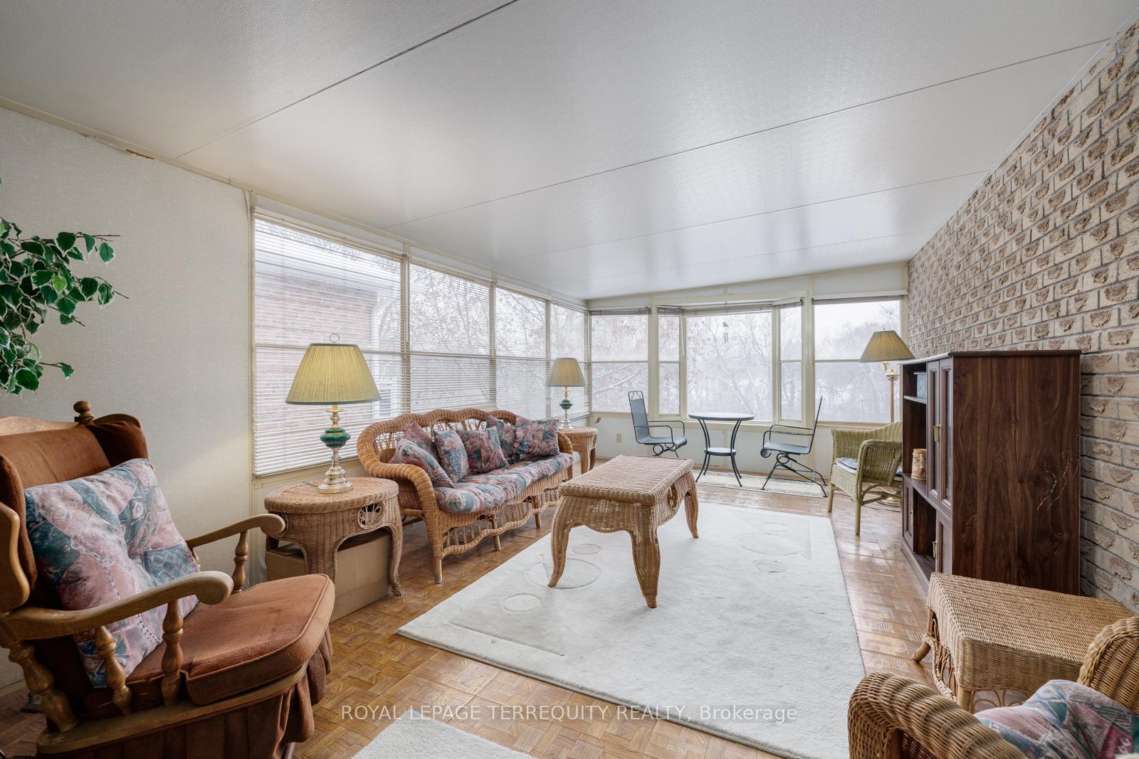 Photo 16 of 193 Overbank Drive, Oshawa, McLaughlin — HOMEH