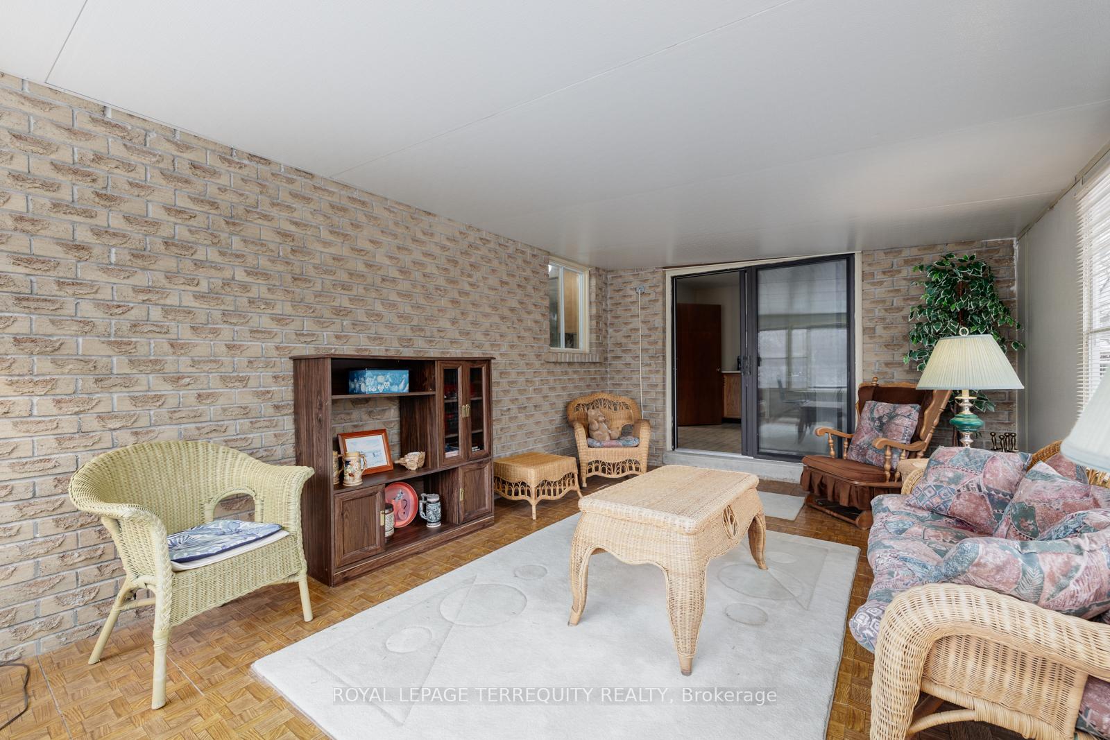 Photo 17 of 193 Overbank Drive, Oshawa, McLaughlin — HOMEH